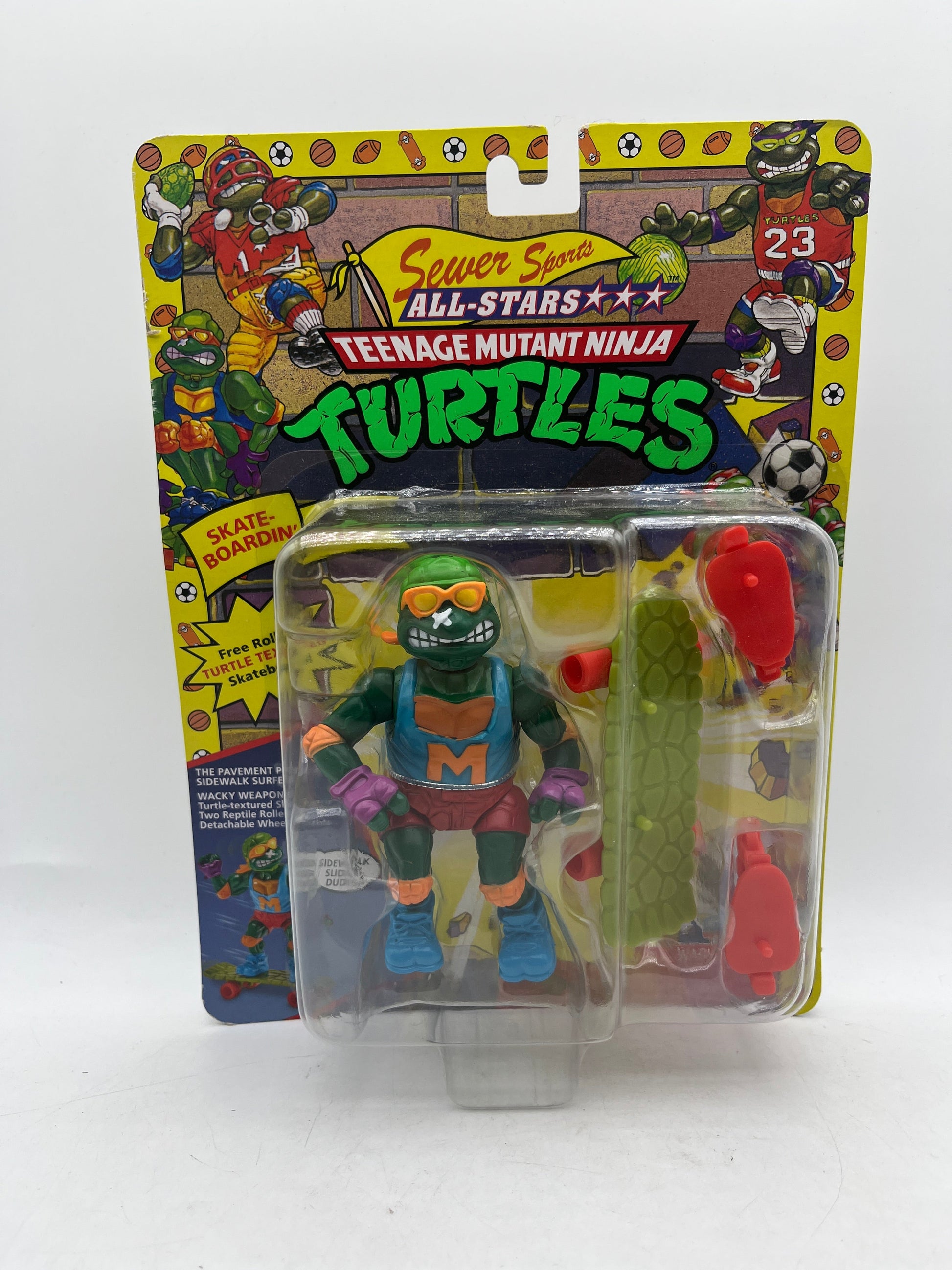 Playmates Toys Teenage Mutant Ninja Turtles - Sewer Sports Michelangelo FRENLY BRICKS - Open 7 Days