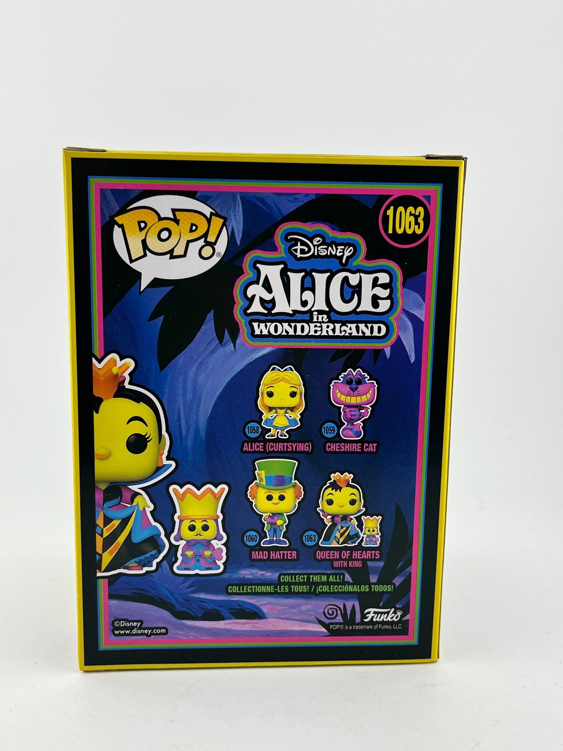 Funko POP! Disney Alice In Wonderland - Queen Of Hearts With Hearts #1063 - Exclusive FRENLY BRICKS - Open 7 Days