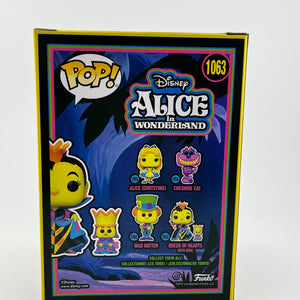 Funko POP! Disney Alice In Wonderland - Queen Of Hearts With Hearts #1063 - Exclusive FRENLY BRICKS - Open 7 Days