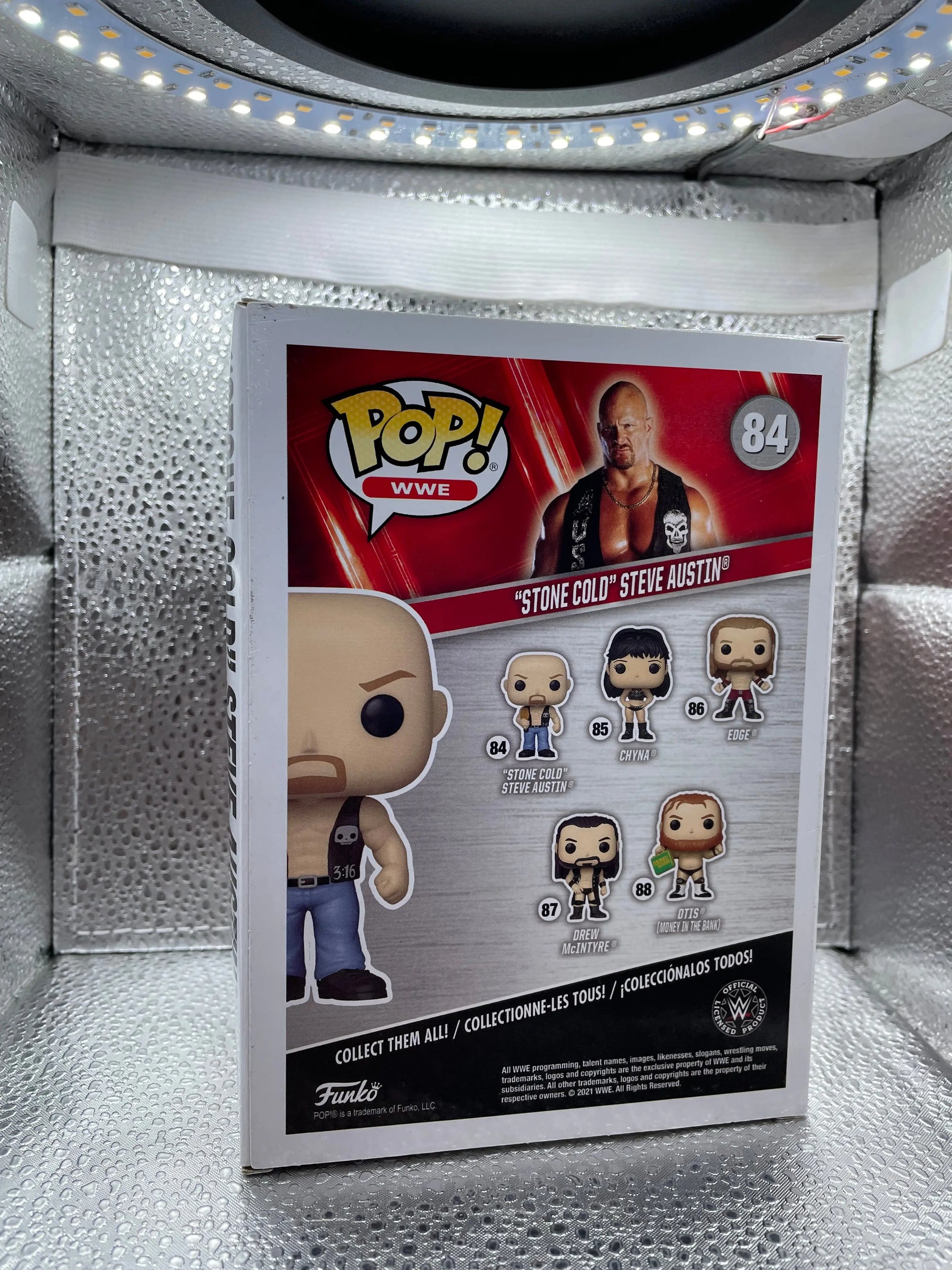 WWE Stone Cold Steve Austin with Belt Pop! Vinyl Figure #84 Pop Protector Funko FRENLY BRICKS - Open 7 Days