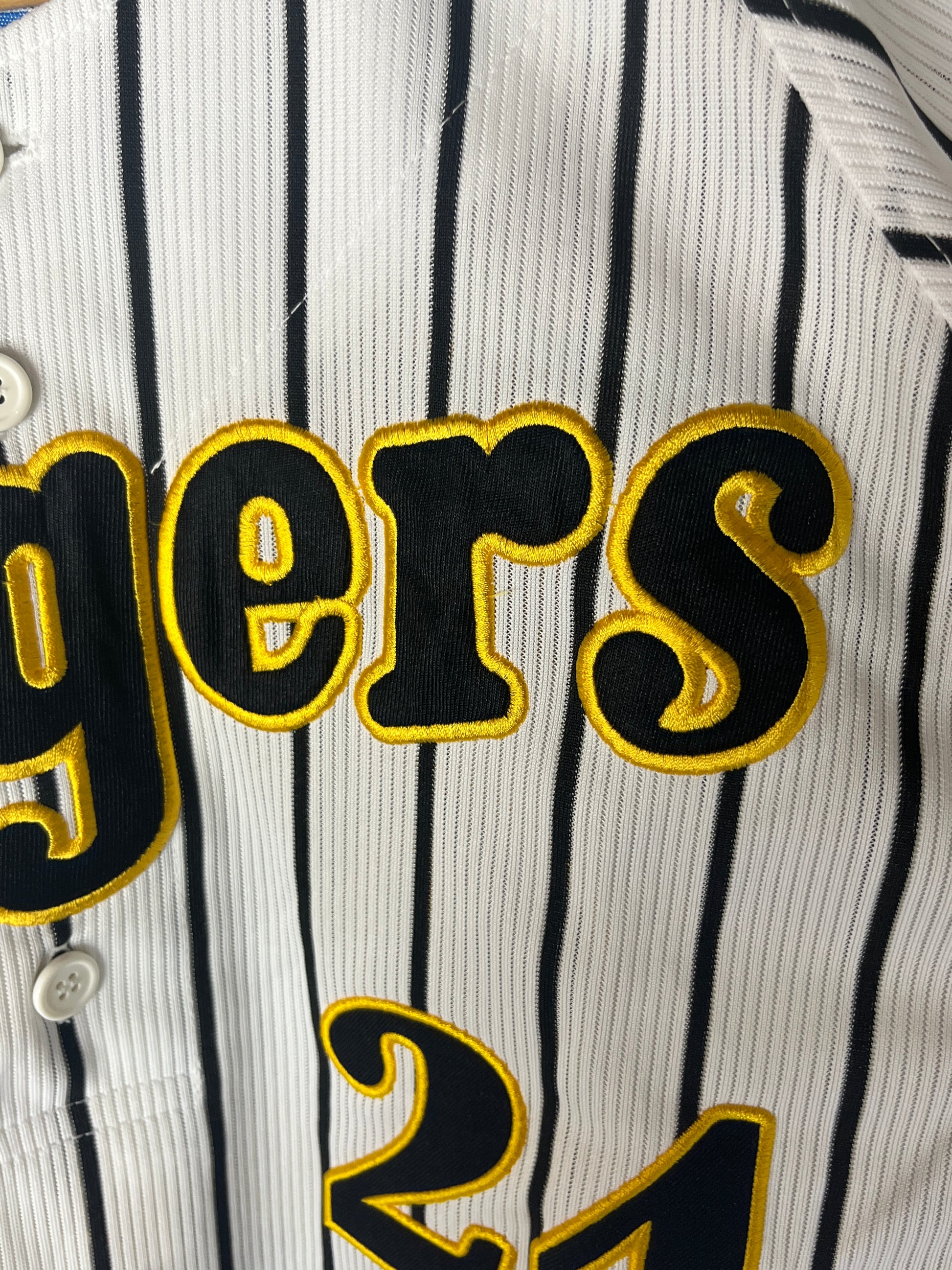 Nippon Baseball Hanshin Tigers “Hiyama #24” White Jersey Large
