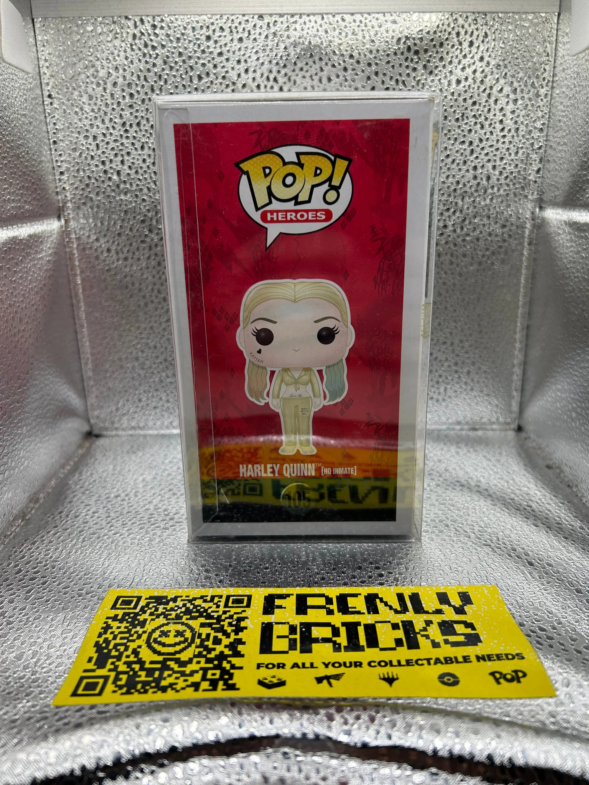 Pop Vinyl #105 Suicde Squad Harley Quinn FRENLY BRICKS - Open 7 Days