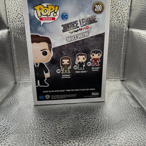 FUNKO Pop Vinyl Dc 200 Bruce Wayne FRENLY BRICKS - Open 7 Days