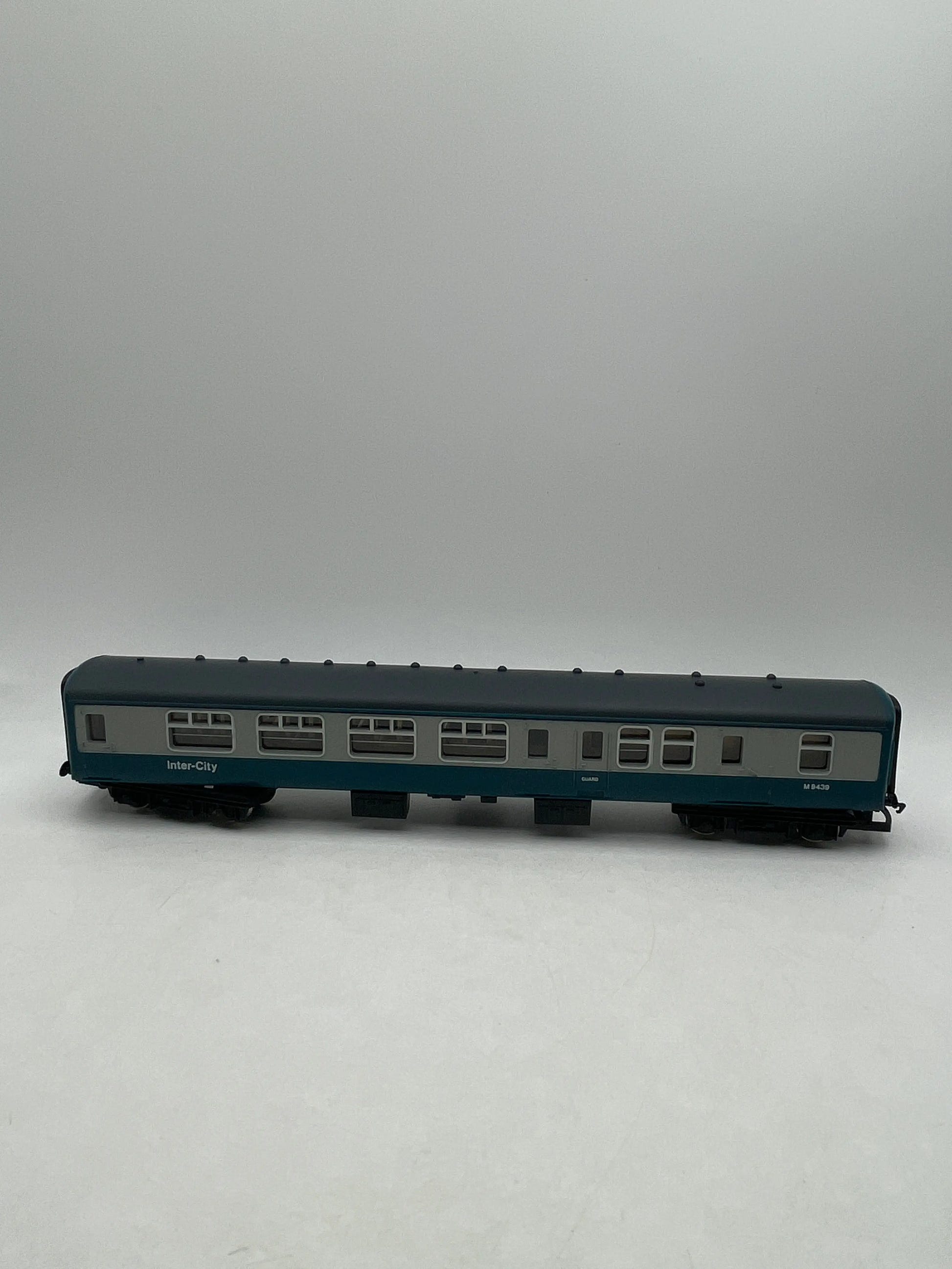 Hornby R751 Class 37 Diesel Locomotive OO Gauge British Rail Blue 37 130 8H22 FRENLY BRICKS - Open 7 Days image 7