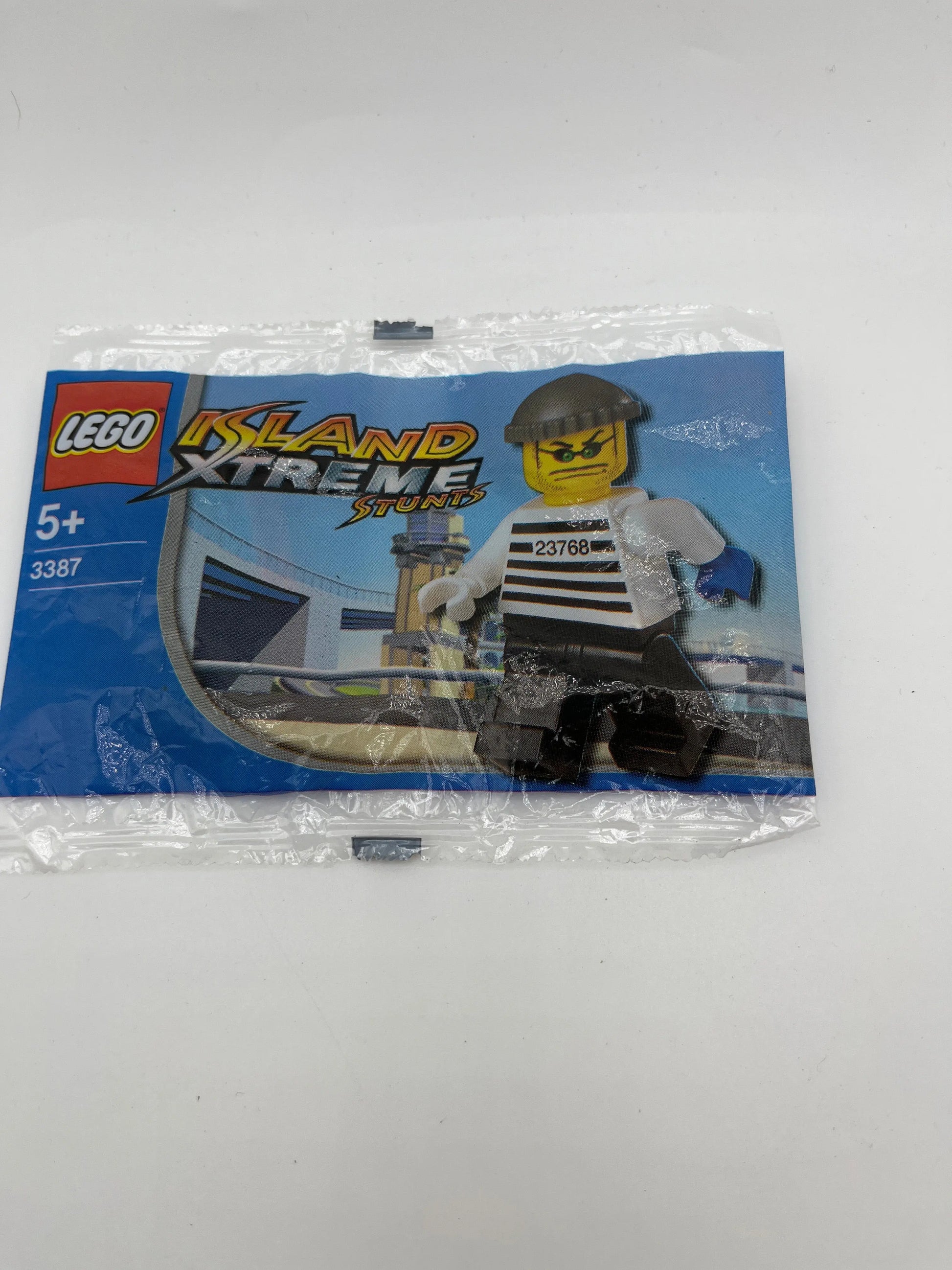 Lego Island Xtreme Stunts #3387 FRENLY BRICKS - Open 7 Days
