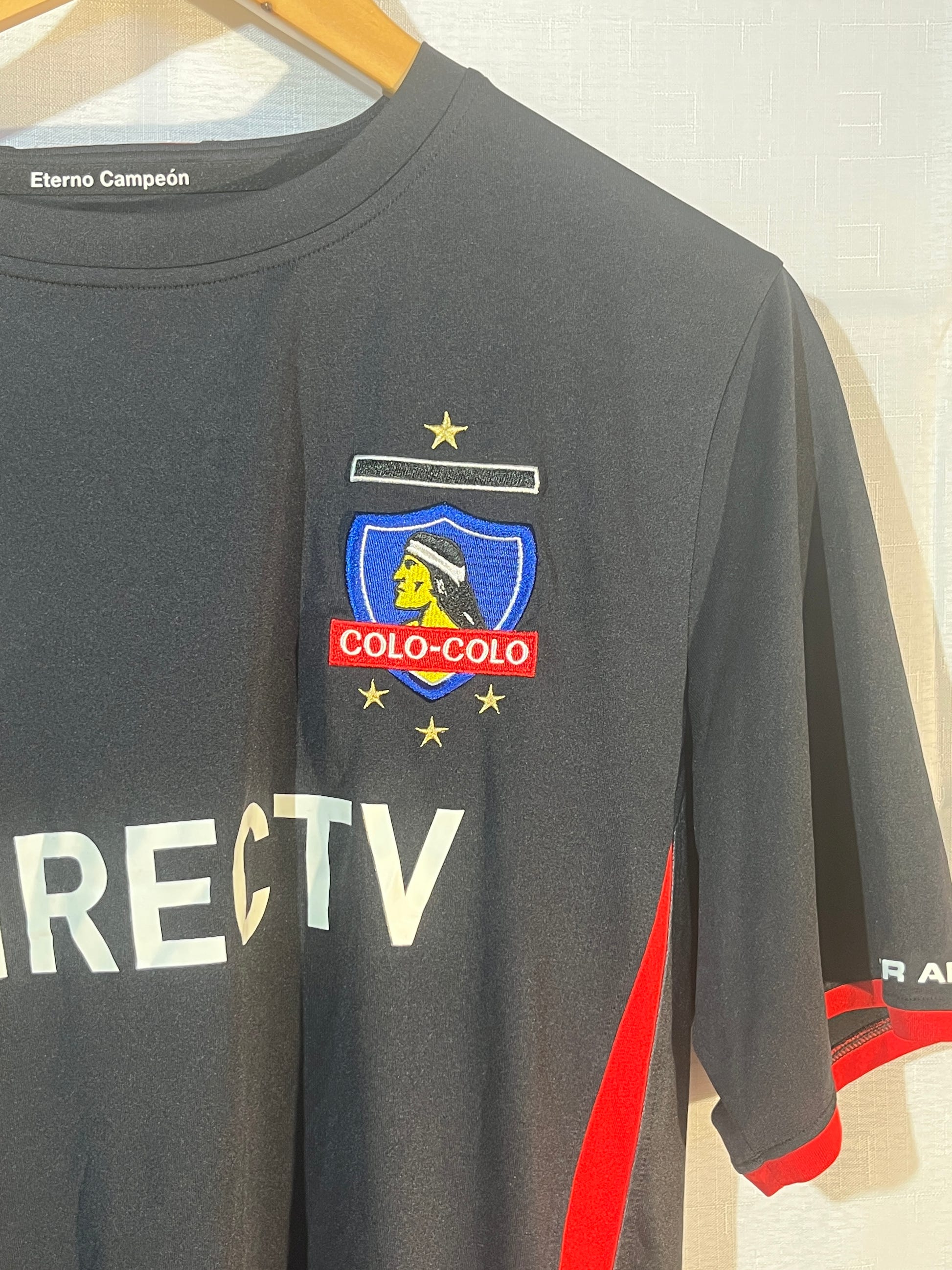 Under Armour Colo Colo Chile Soccer Team Jersey Large Red/Black image 2