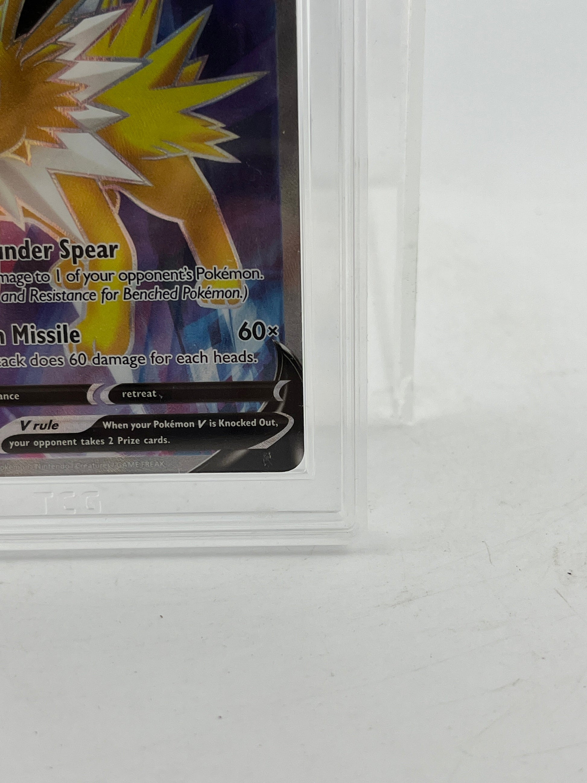 Jolteon V 177/203 GradedTCG 10 Gem Mint - English Evolving Skies FRENLY BRICKS - Open 7 Days