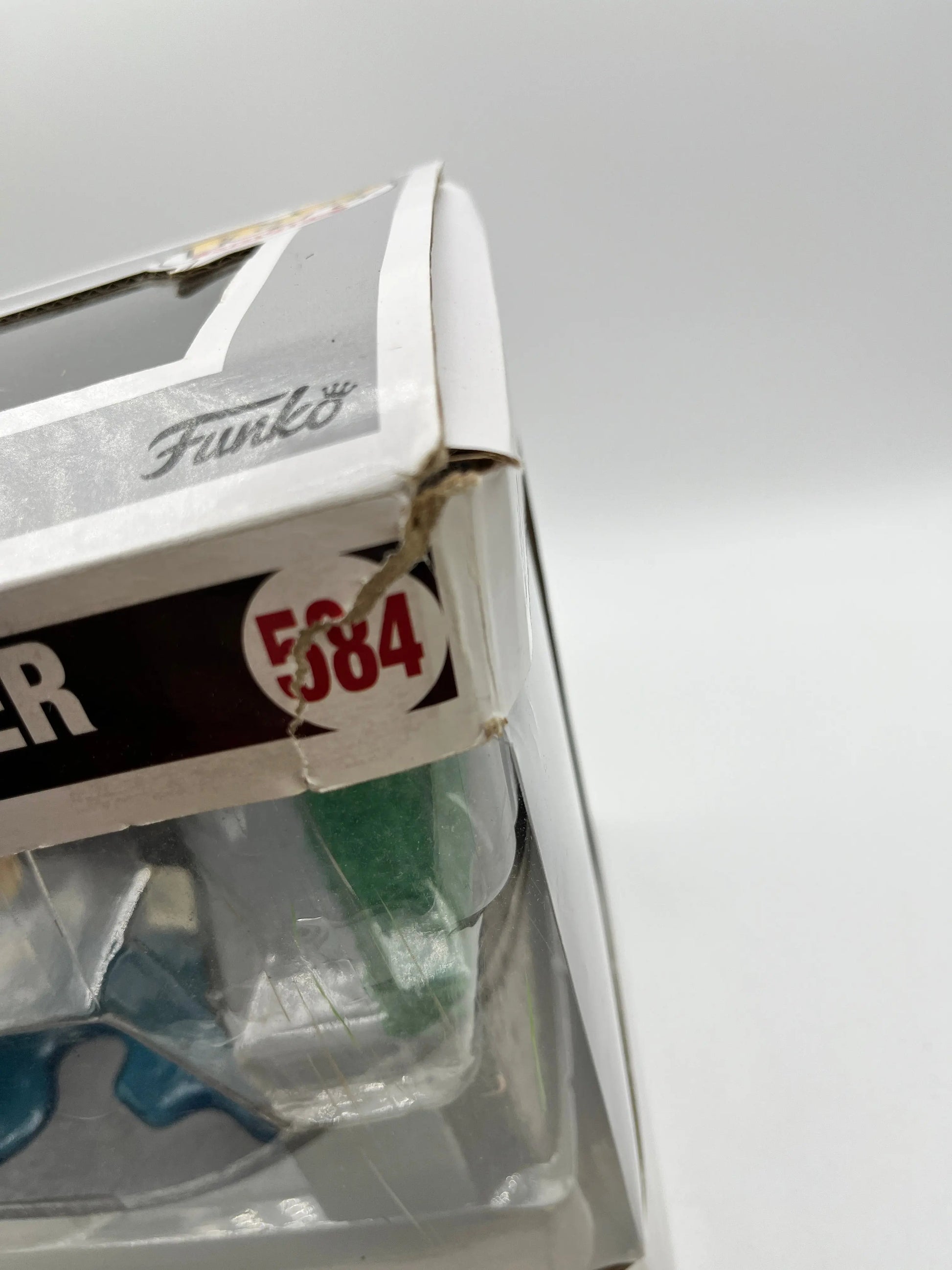 Funko POP! movies IT - Pennywise in Gutter #584 (Damaged Box) FRENLY BRICKS - Open 7 Days