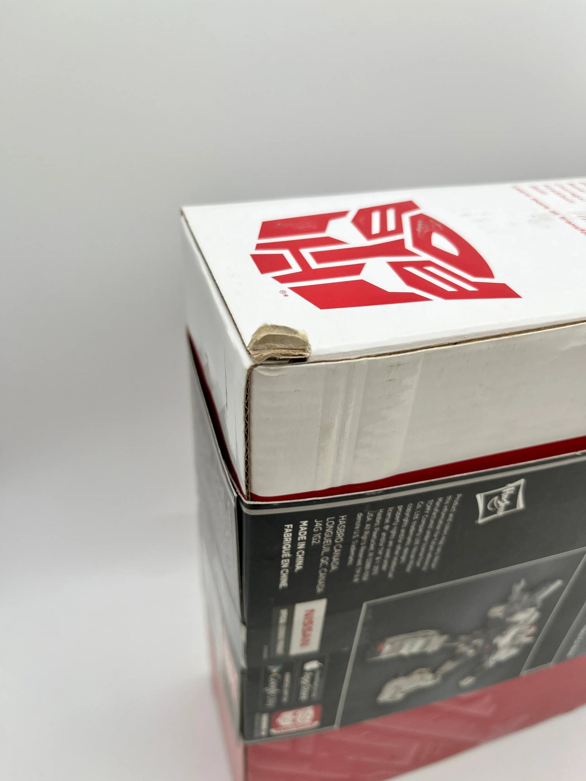 Transformers Masterpiece MP-04, Autobot PROWL Hasbro (Toys-R-Us Excl) - Sealed FRENLY BRICKS - Open 7 Days