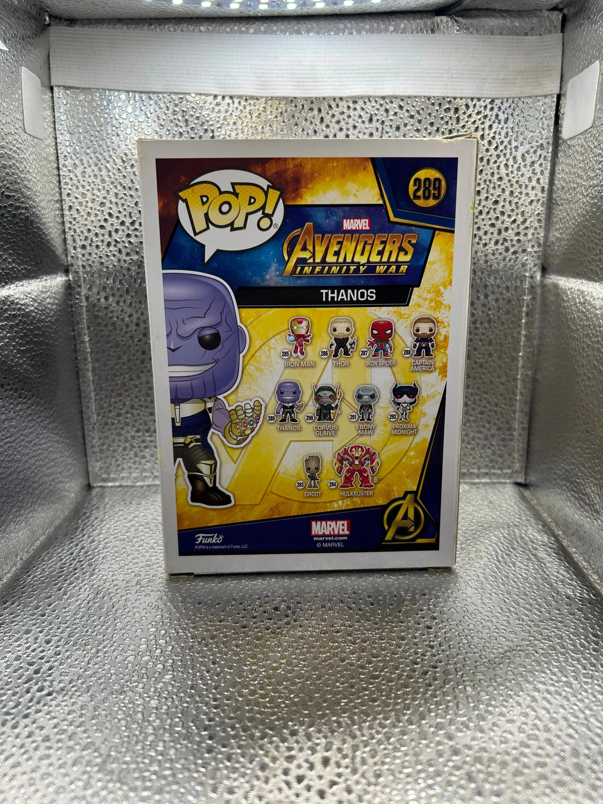 Funko Pop Marvel #289 Thanos FRENLY BRICKS - Open 7 Days