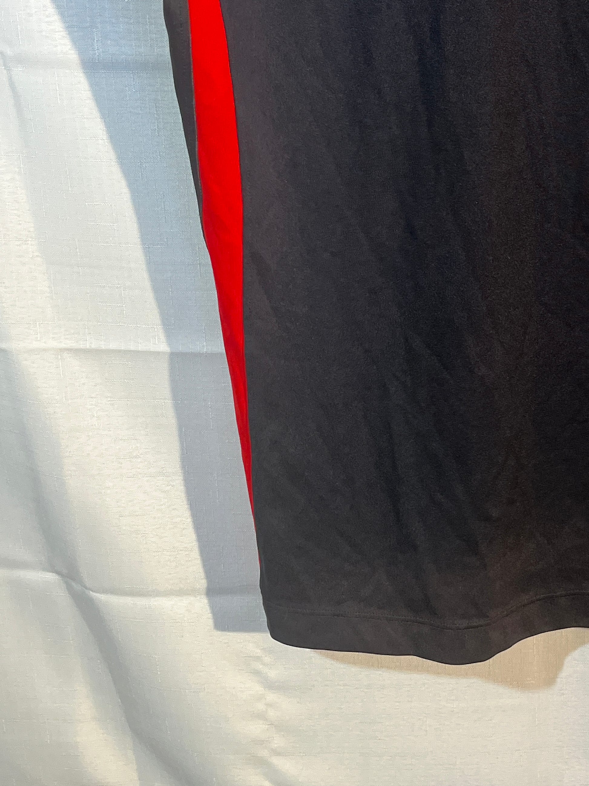 Under Armour Colo Colo Chile Soccer Team Jersey Large Red/Black image 10