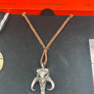 Star Wars The Mandalorian Jewelry Set Limited Exclusive Edition Beskar FRENLY BRICKS - Open 7 Days