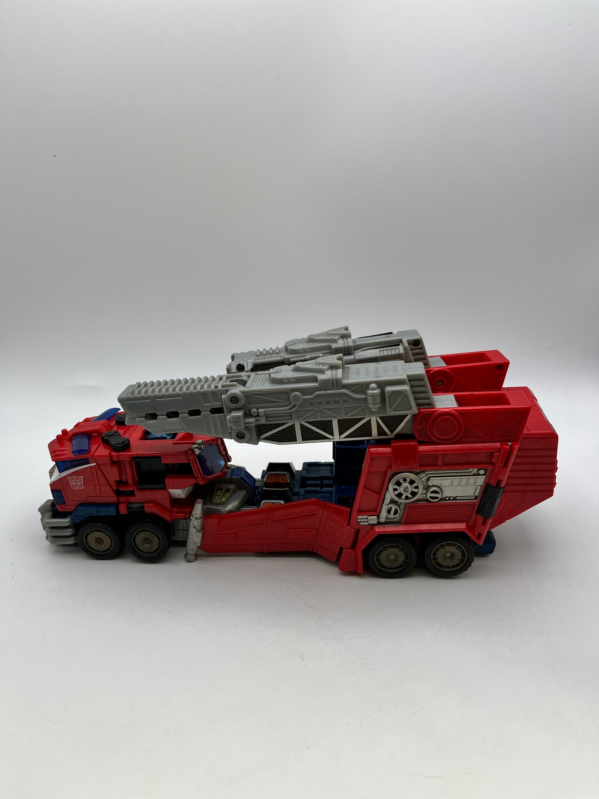 Hasbro Transformers Cybertron - Optimus Prime 2005  - Incomplete Figure FRENLY BRICKS - Open 7 Days