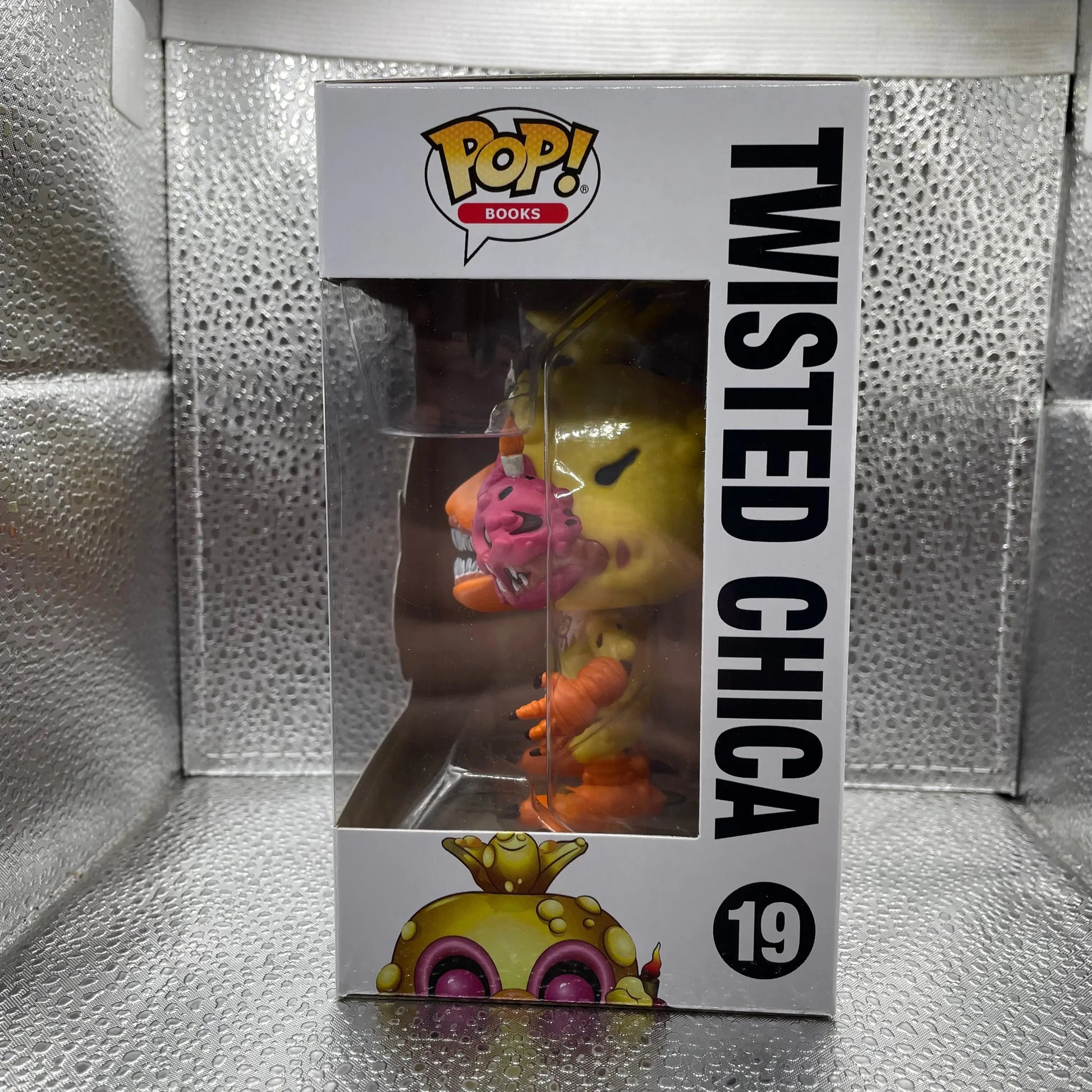 Funko Pop! Vinyl: Five Nights at Freddy's - Chica the Chicken (Twisted) #19 Rare FRENLY BRICKS - Open 7 Days