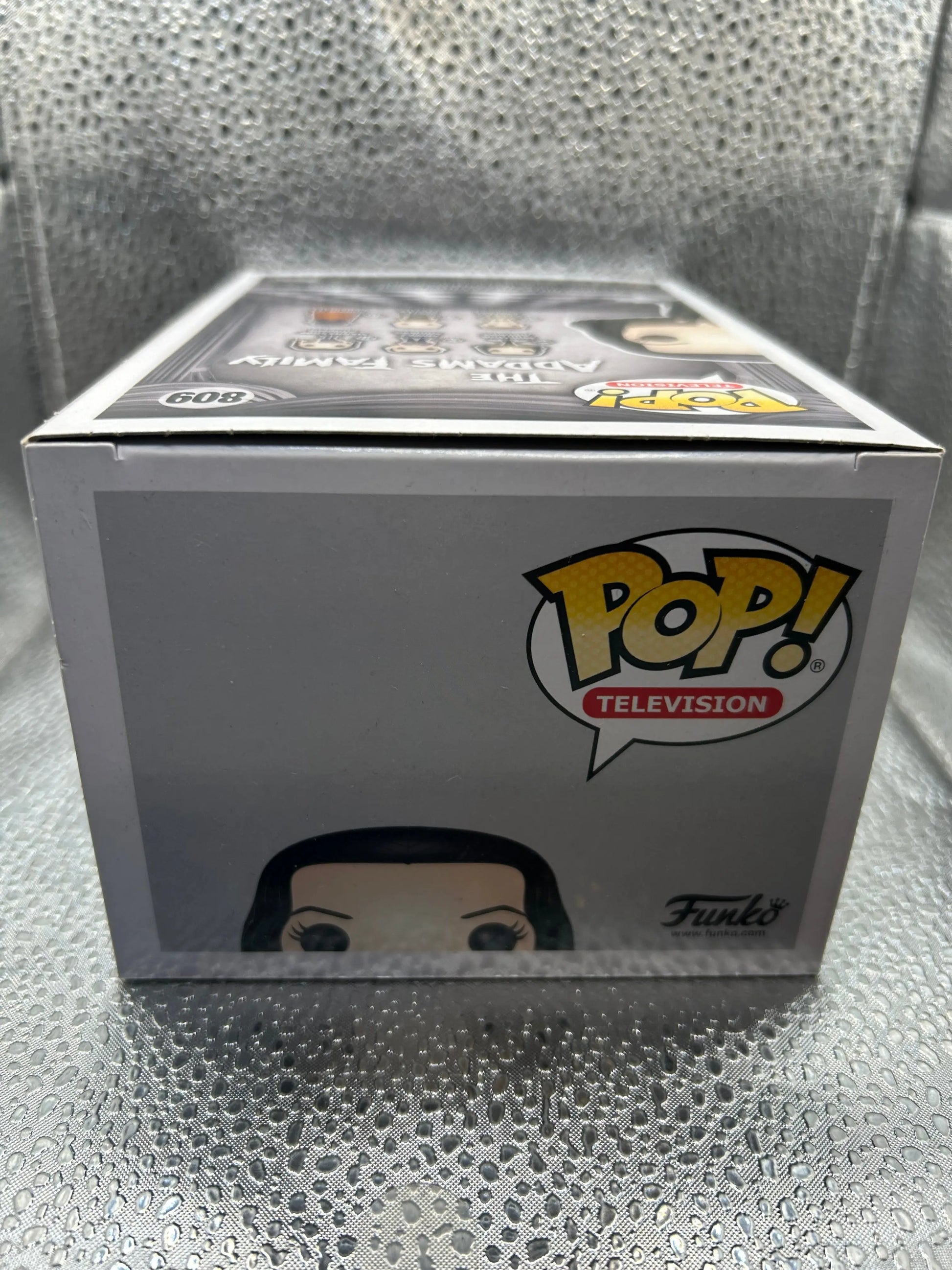 Funko Pop Vinyl #809 Morticia Addams FRENLY BRICKS - Open 7 Days