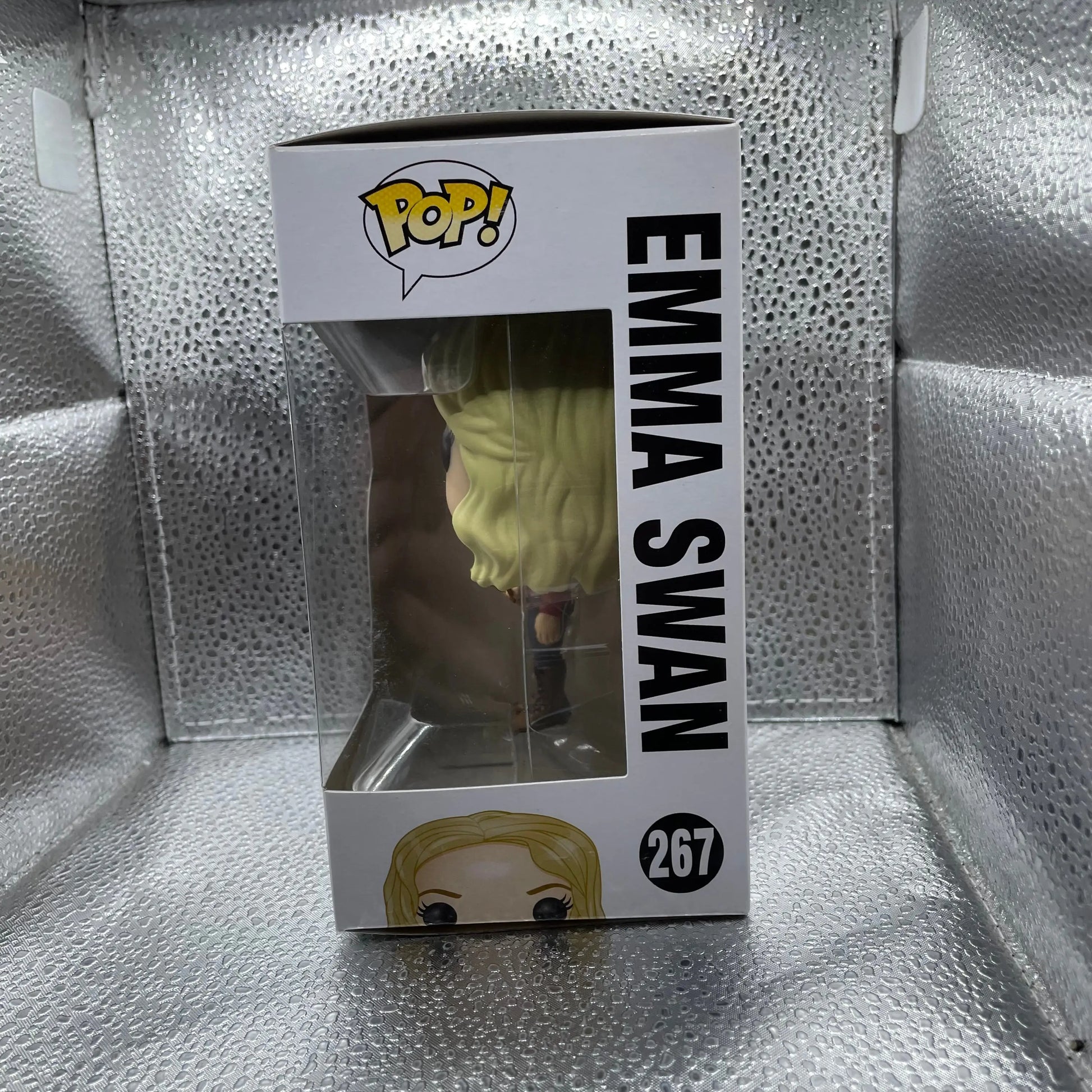 Funko Pop! Vinyl Television Once Upon A Time - Emma Swan #267 2015 Release DAMAGED FRENLY BRICKS - Open 7 Days