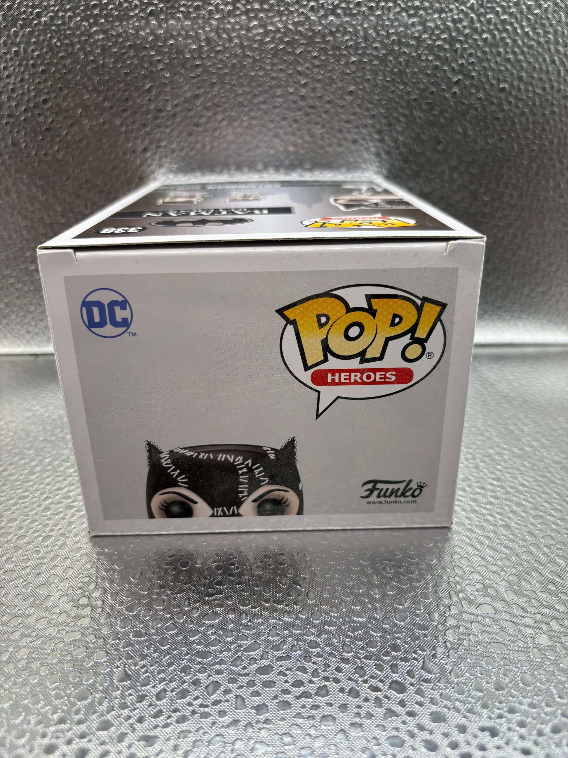 Funko pop Vinyl #338 Heroes Catwoman FRENLY BRICKS - Open 7 Days