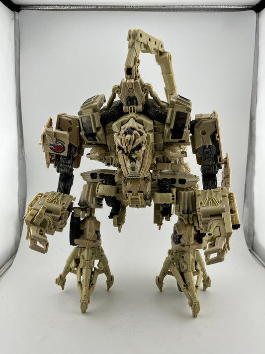 Takara Tomy Transformers Masterpiece Movie Series MPM-14 Bonecrusher - Loose FRENLY BRICKS - Open 7 Days