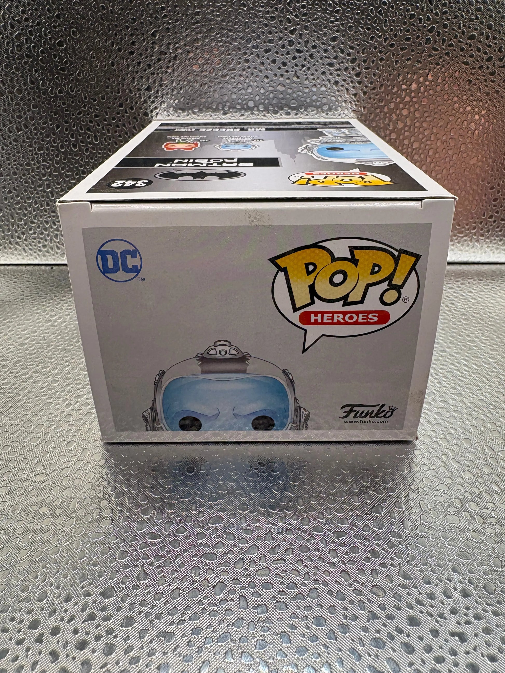 Funko pop Vinyl #342 Heroes  Mr. Freeze FRENLY BRICKS - Open 7 Days