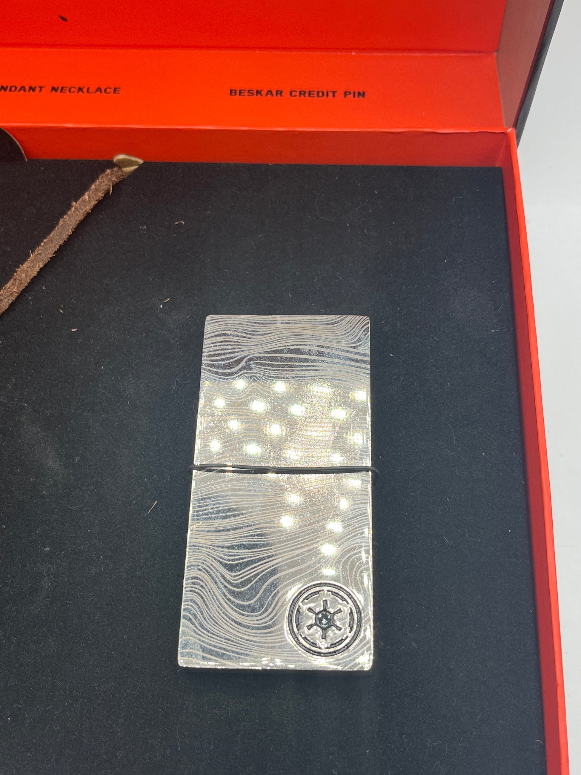 Star Wars The Mandalorian Jewelry Set Limited Exclusive Edition Beskar FRENLY BRICKS - Open 7 Days