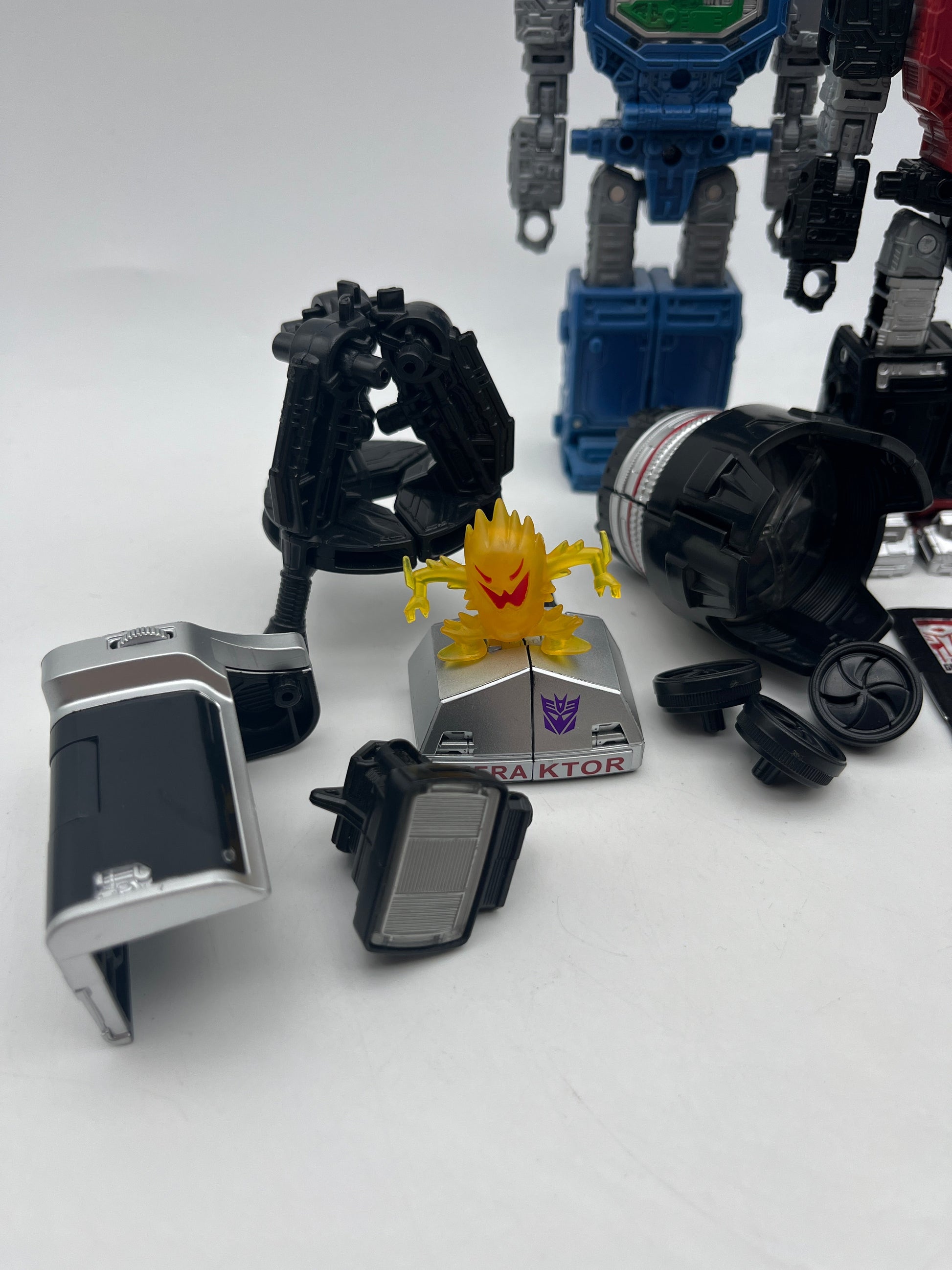 Transformers War for Cybertron: Siege Deluxe Refraktor Reconnaissance Team Exclusive Three Pack FRENLY BRICKS - Open 7 Days