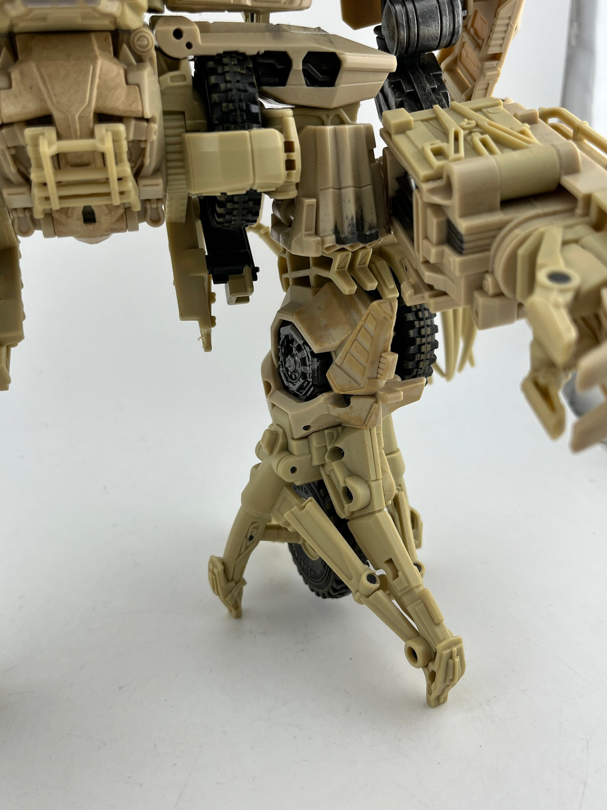 Takara Tomy Transformers Masterpiece Movie Series MPM-14 Bonecrusher - Loose FRENLY BRICKS - Open 7 Days