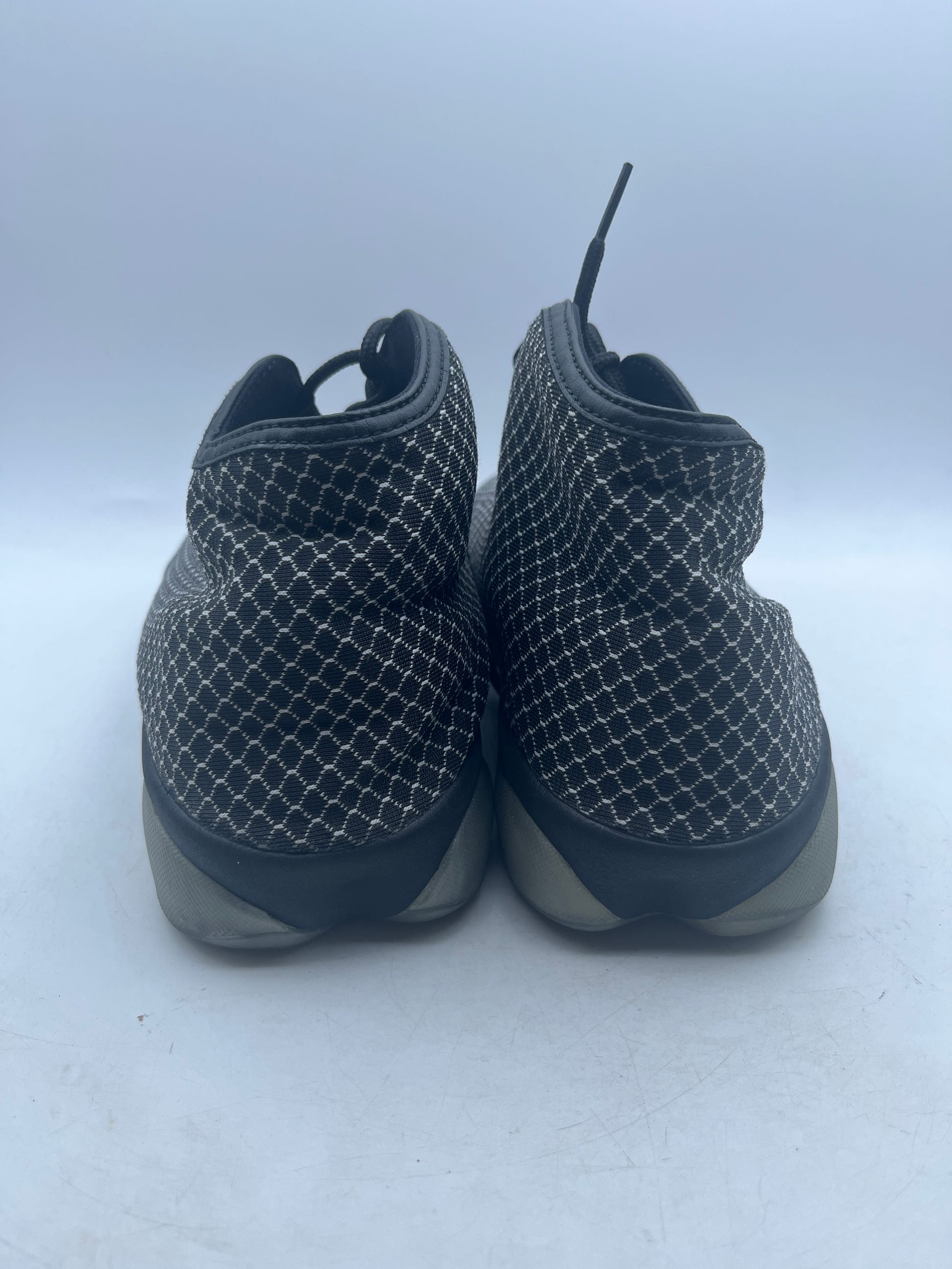 AIR JORDAN HORIZON BLACK AND WHITE 823581-010, Men's Size 10.5 image 4