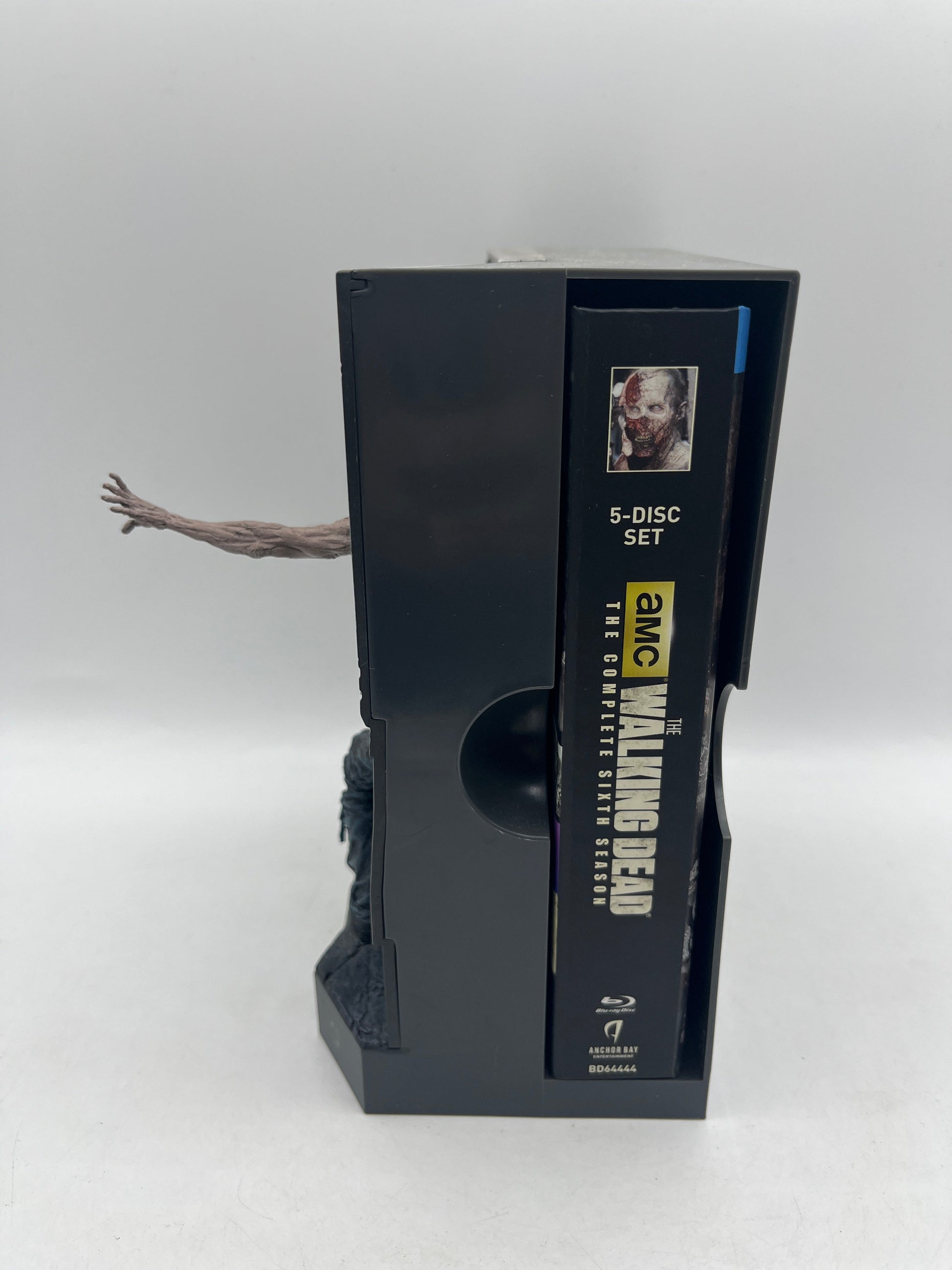 The Walking Dead Season 6 Limited Edition Bluray Boxset FRENLY BRICKS - Open 7 Days