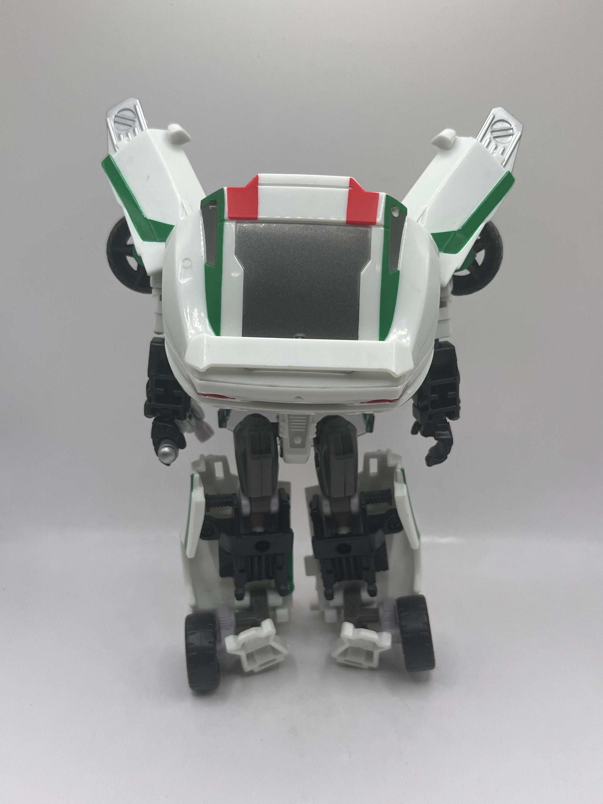 Transformers Generations Wheeljack Deluxe Class FRENLY BRICKS - Open 7 Days