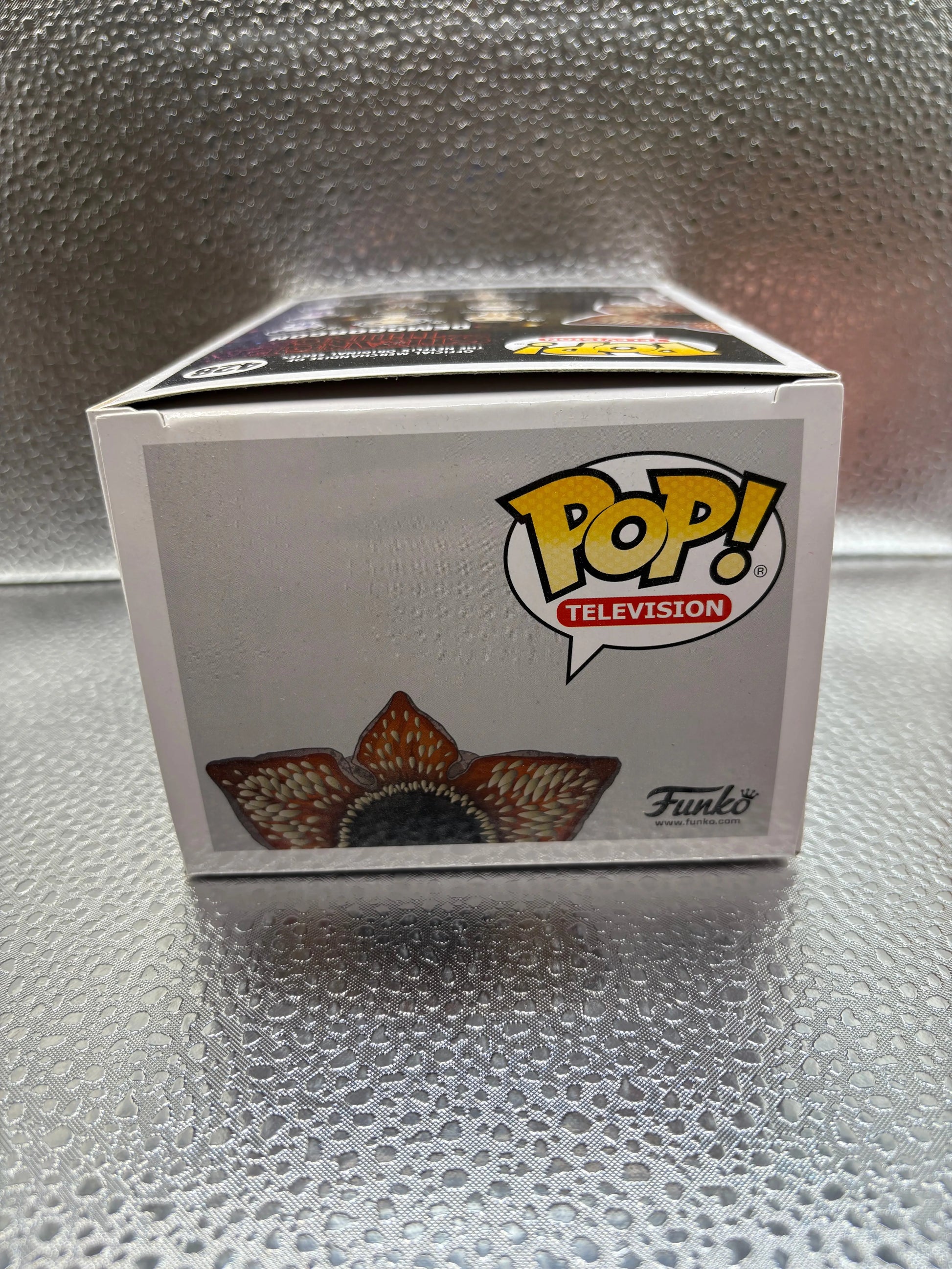 Funko Pop Vinyl #428 Stranger Things Demogorgon Chase FRENLY BRICKS - Open 7 Days