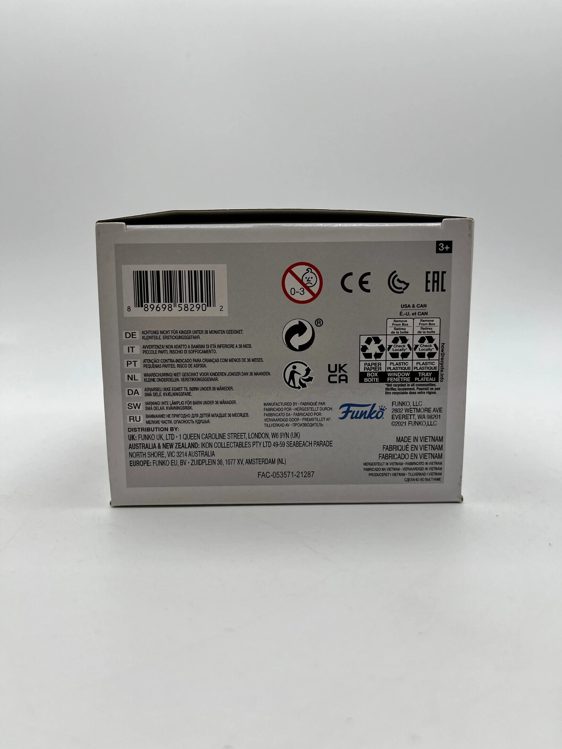 Funko POP! Star Wars Luke Skywalker With Grogu #482 - Vinyl Collectable FRENLY BRICKS - Open 7 Days