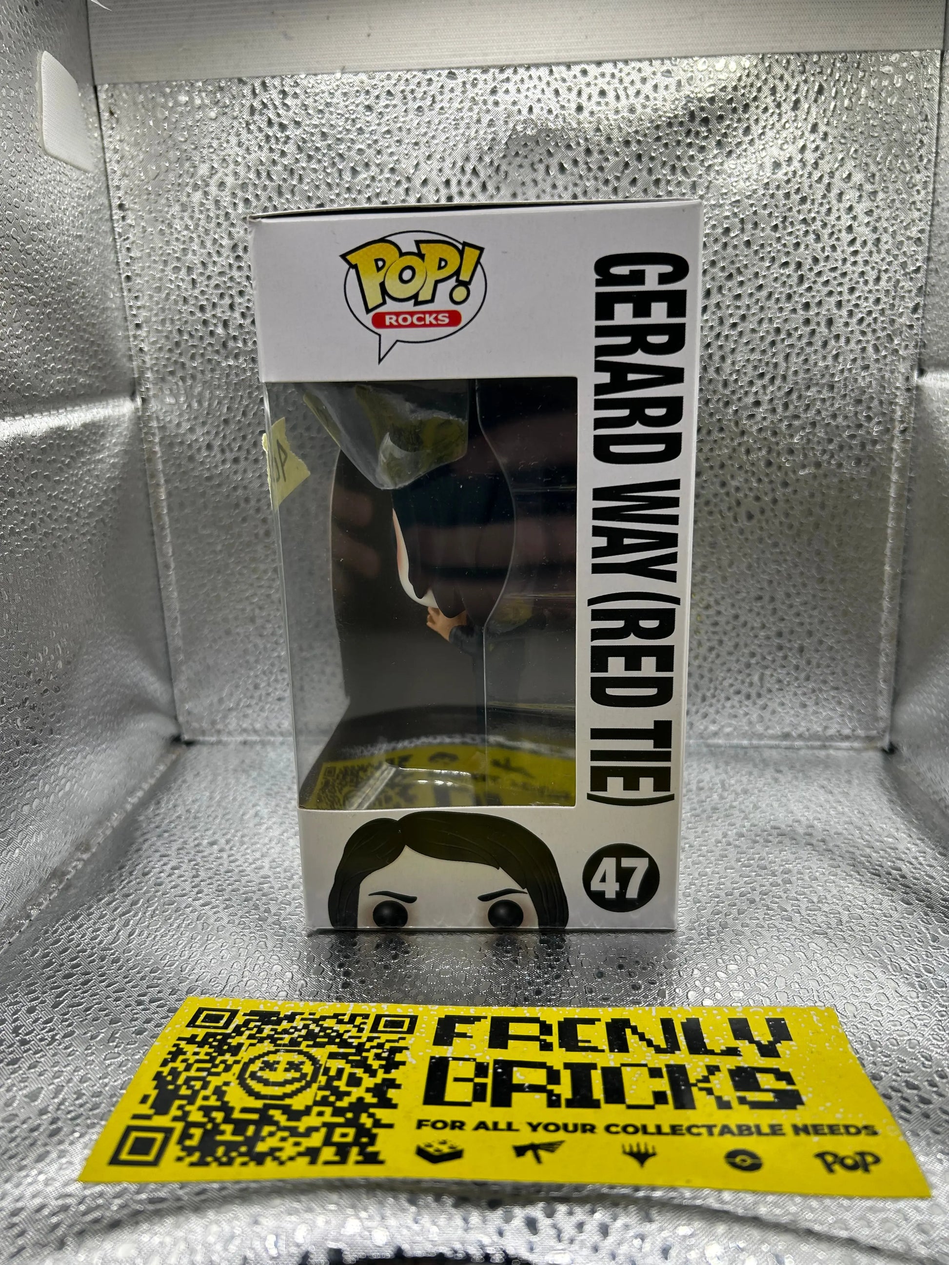 Pop Vinyl Rocks #47 My Chemical Romance Gerard Way (Red Tie) FRENLY BRICKS - Open 7 Days