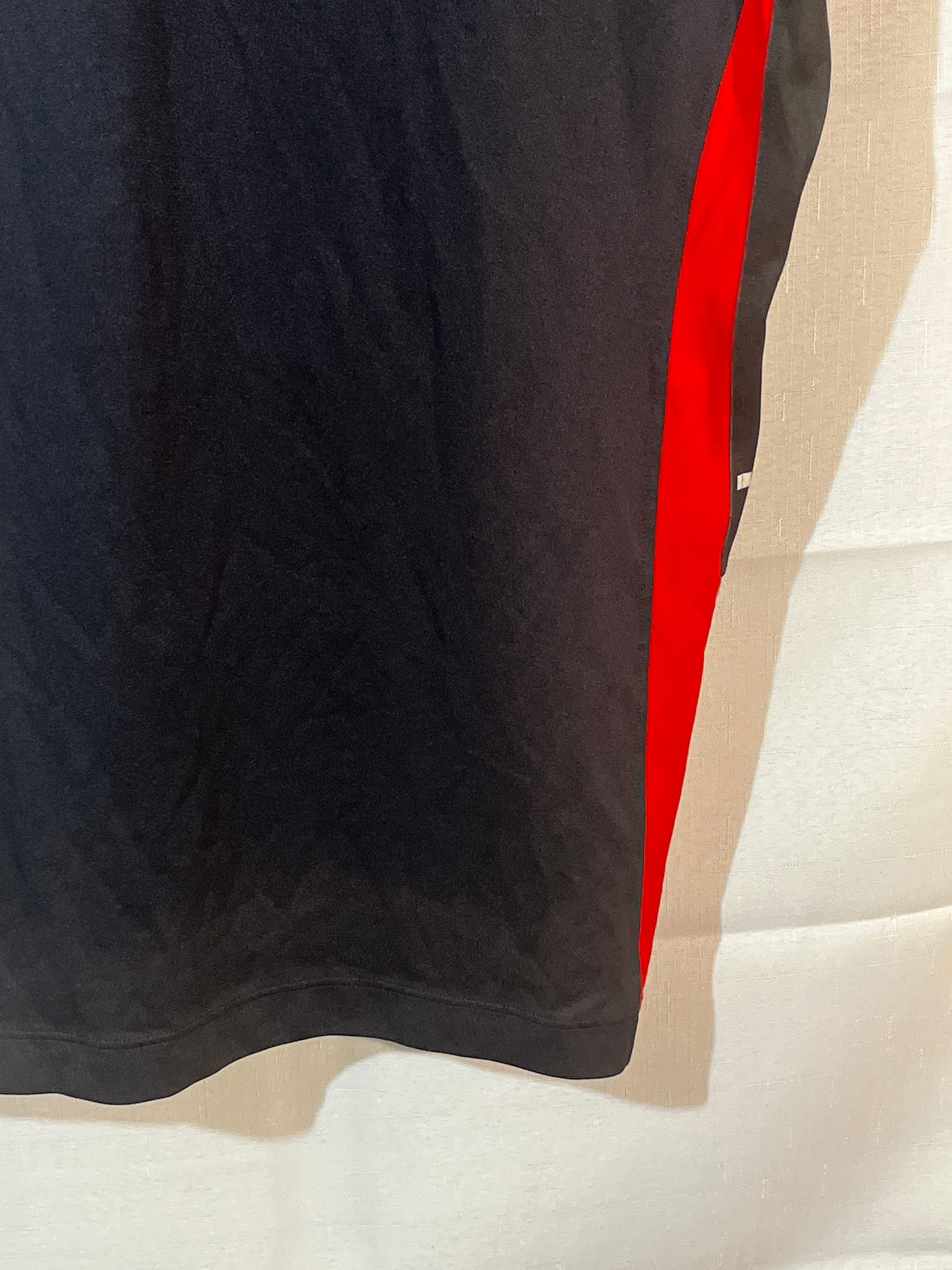 Under Armour Colo Colo Chile Soccer Team Jersey Large Red/Black image 9
