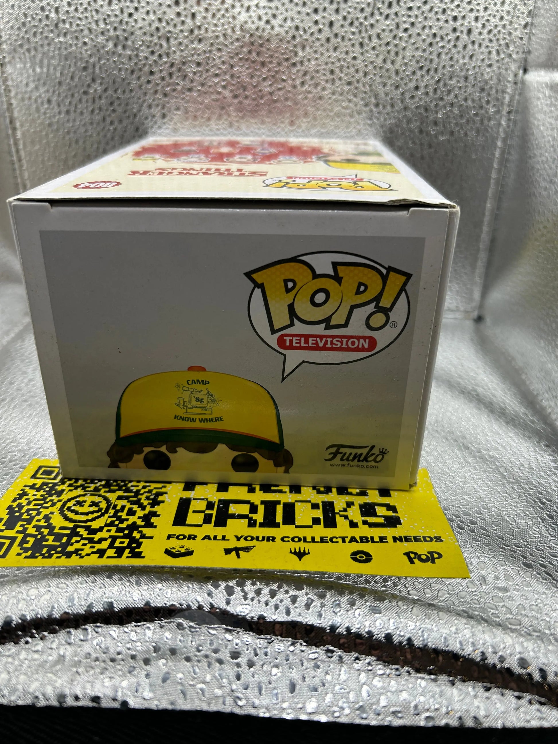 Pop Vinyl Stranger Things #804 Dustin FRENLY BRICKS - Open 7 Days