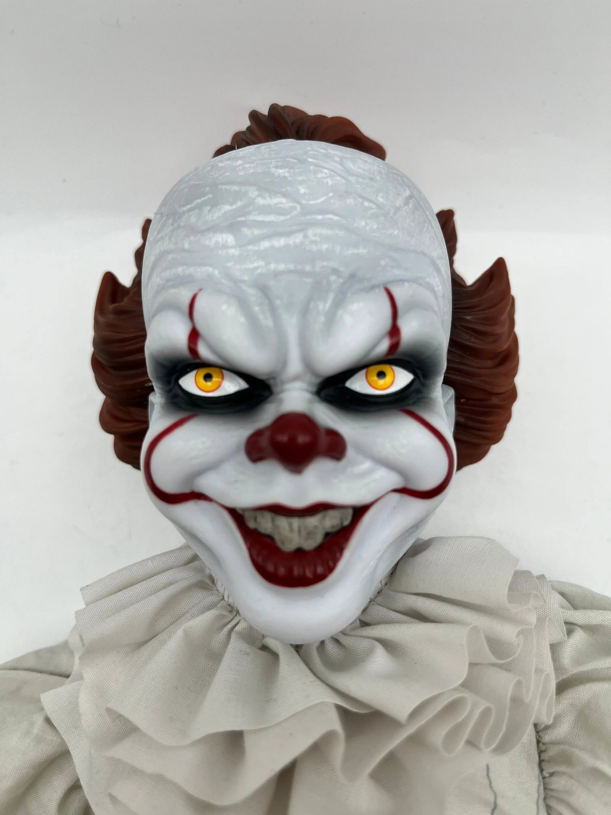 Mezco Toyz IT Pennywise MDS Roto Plush Figure Horror Movie Collectible FRENLY BRICKS - Open 7 Days