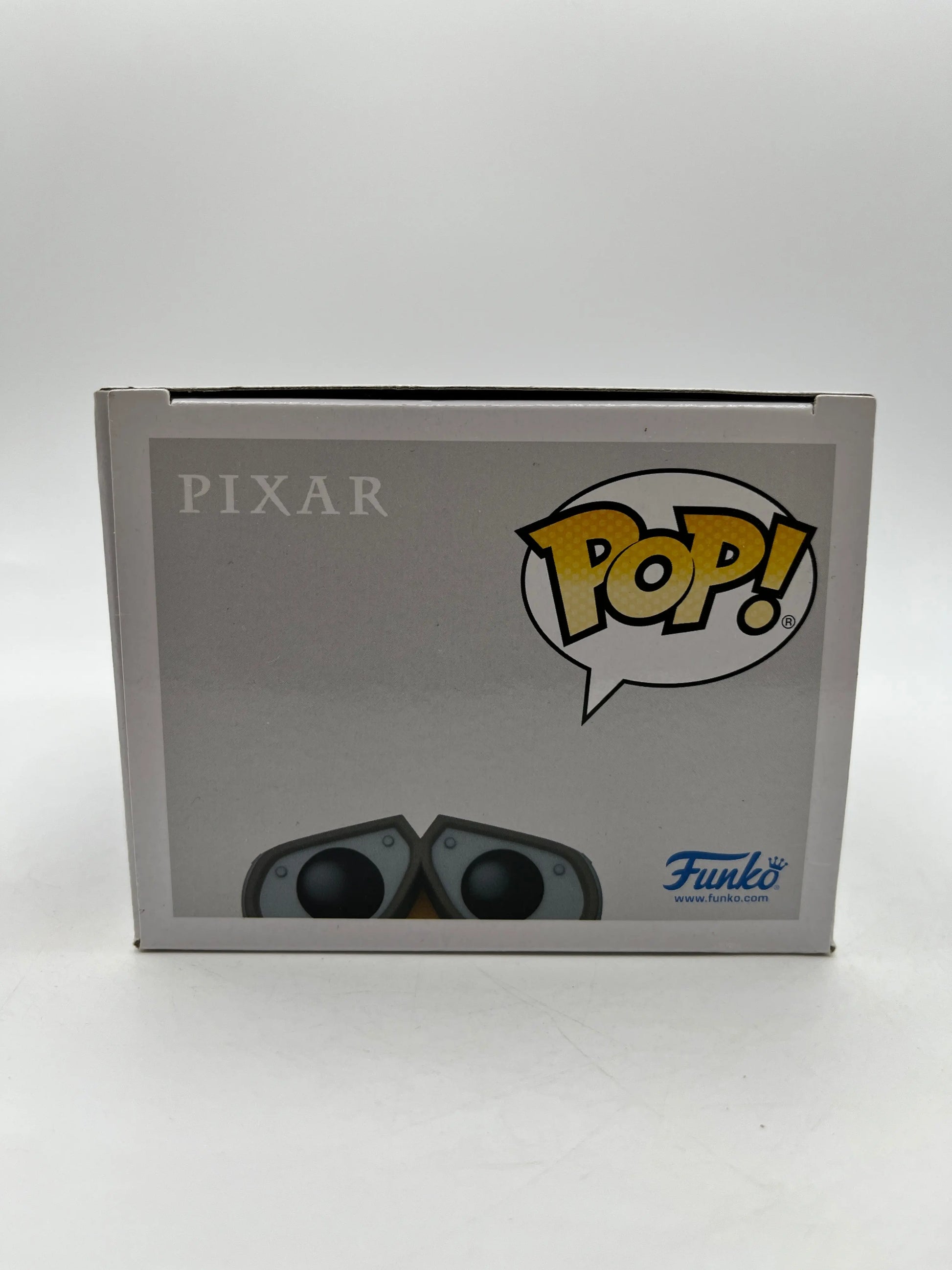 Funko POP! Disney Pixar Wall•E - Charging Wall-E #1119 - Speciality Series Exclusive FRENLY BRICKS - Open 7 Days