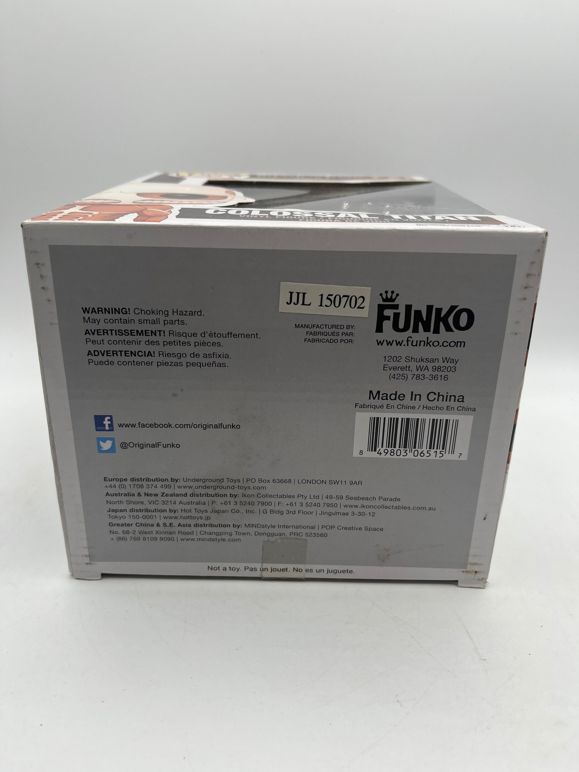 Funko Pop! Vinyl 6 in: Attack on Titan - Colossal Titan (Black and White) #23 FRENLY BRICKS - Open 7 Days