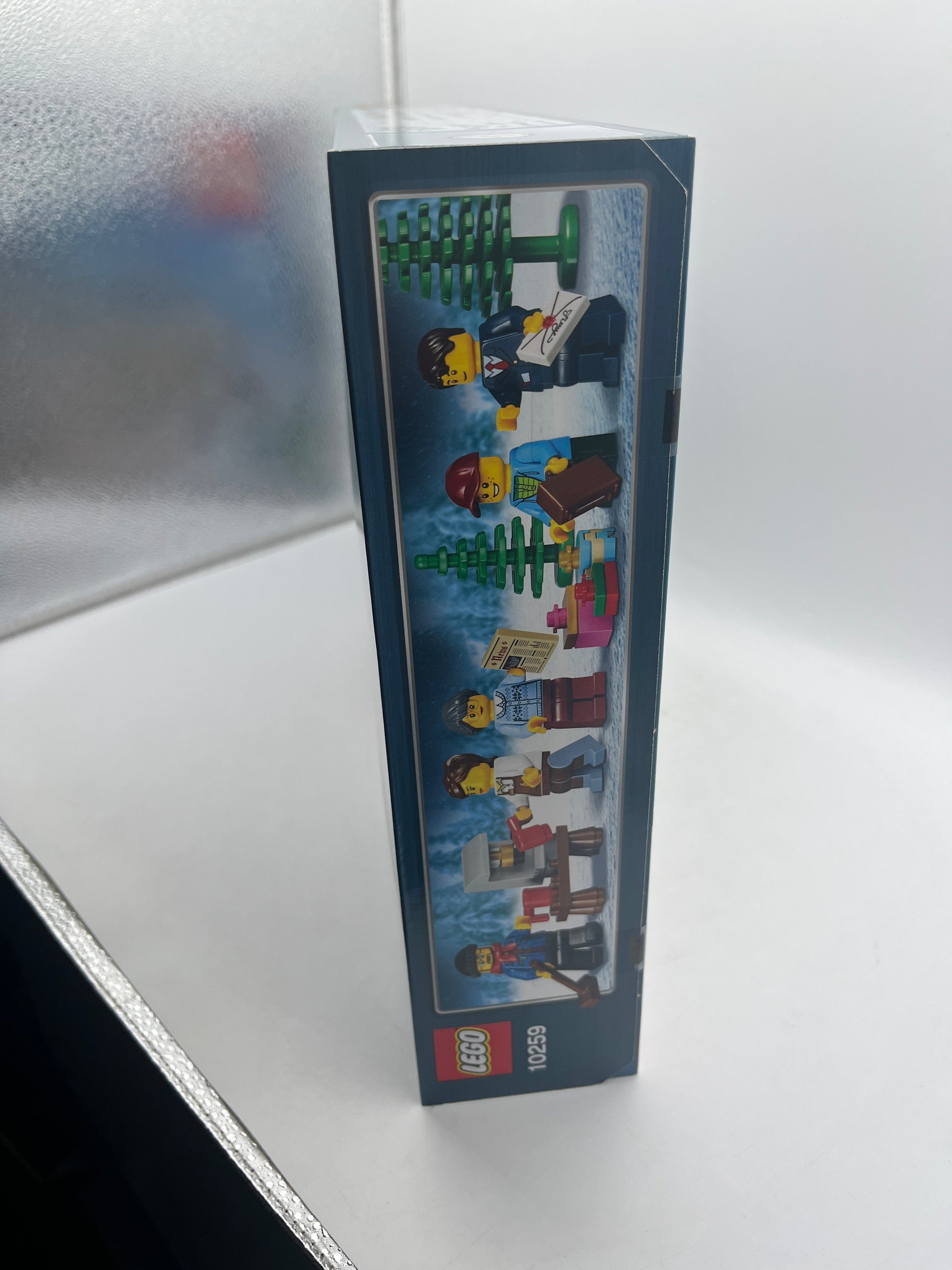 Lego 10259 Winter Village Station Creator Expert, Retired,  NEW FRENLY BRICKS - Open 7 Days