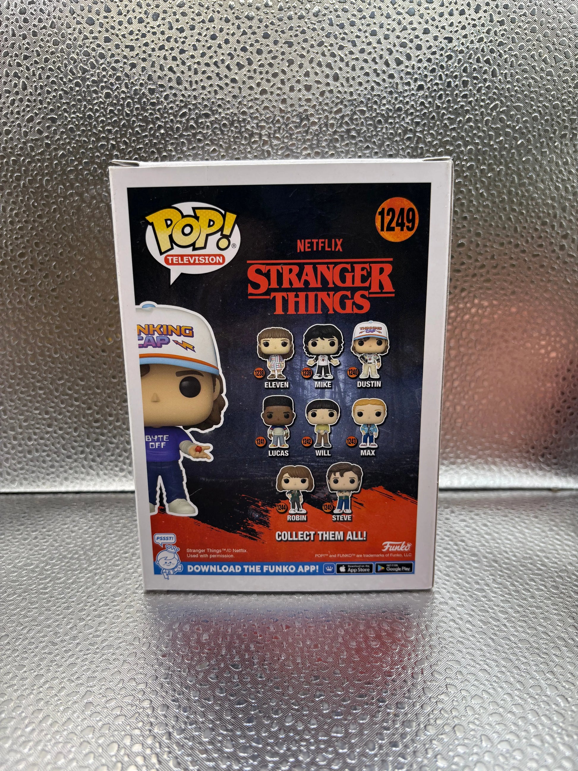 Funko pop vinyl #1249 Stranger Things Dustin FRENLY BRICKS - Open 7 Days