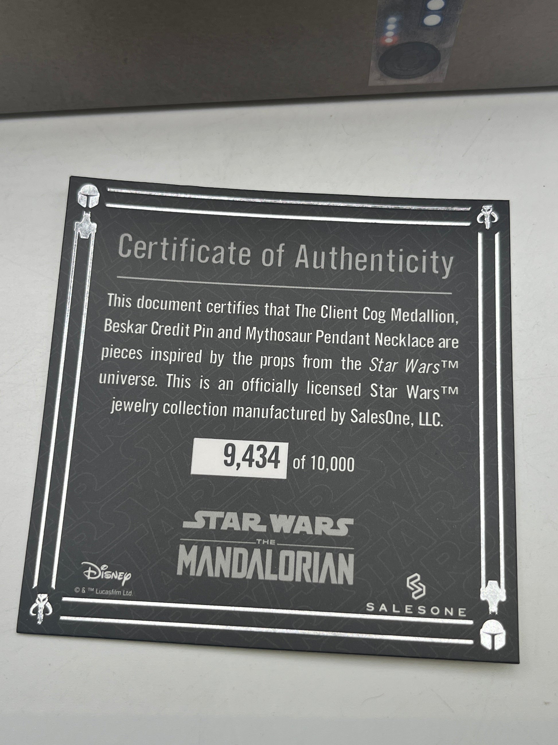 Star Wars The Mandalorian Jewelry Set Limited Exclusive Edition Beskar FRENLY BRICKS - Open 7 Days