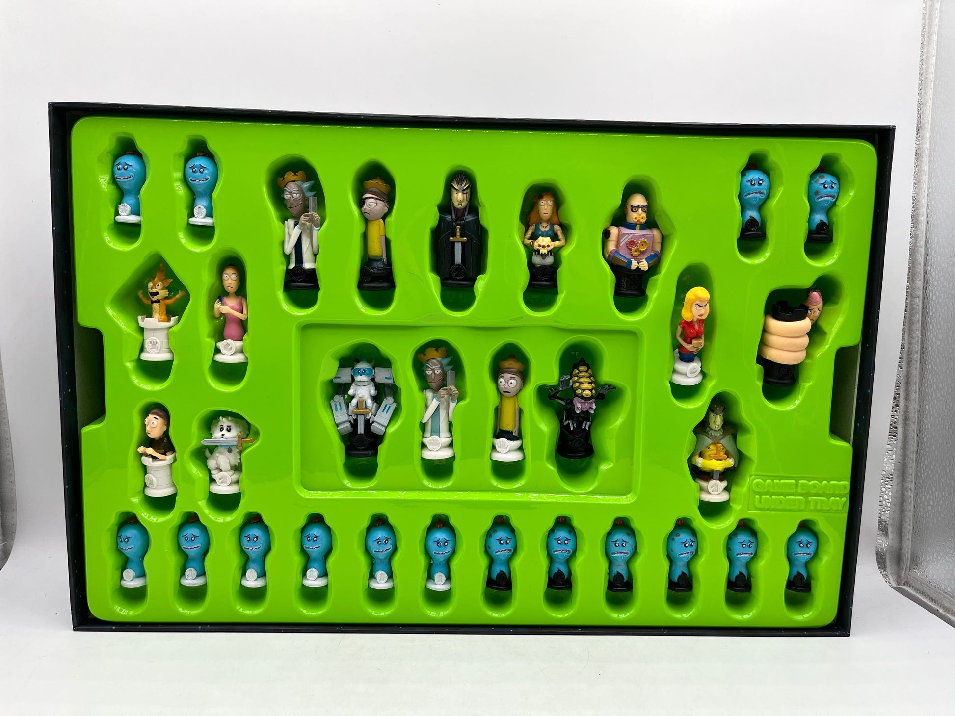 Rick and Morty - Collector’s Chess Set - Complete - Used FRENLY BRICKS - Open 7 Days image 2