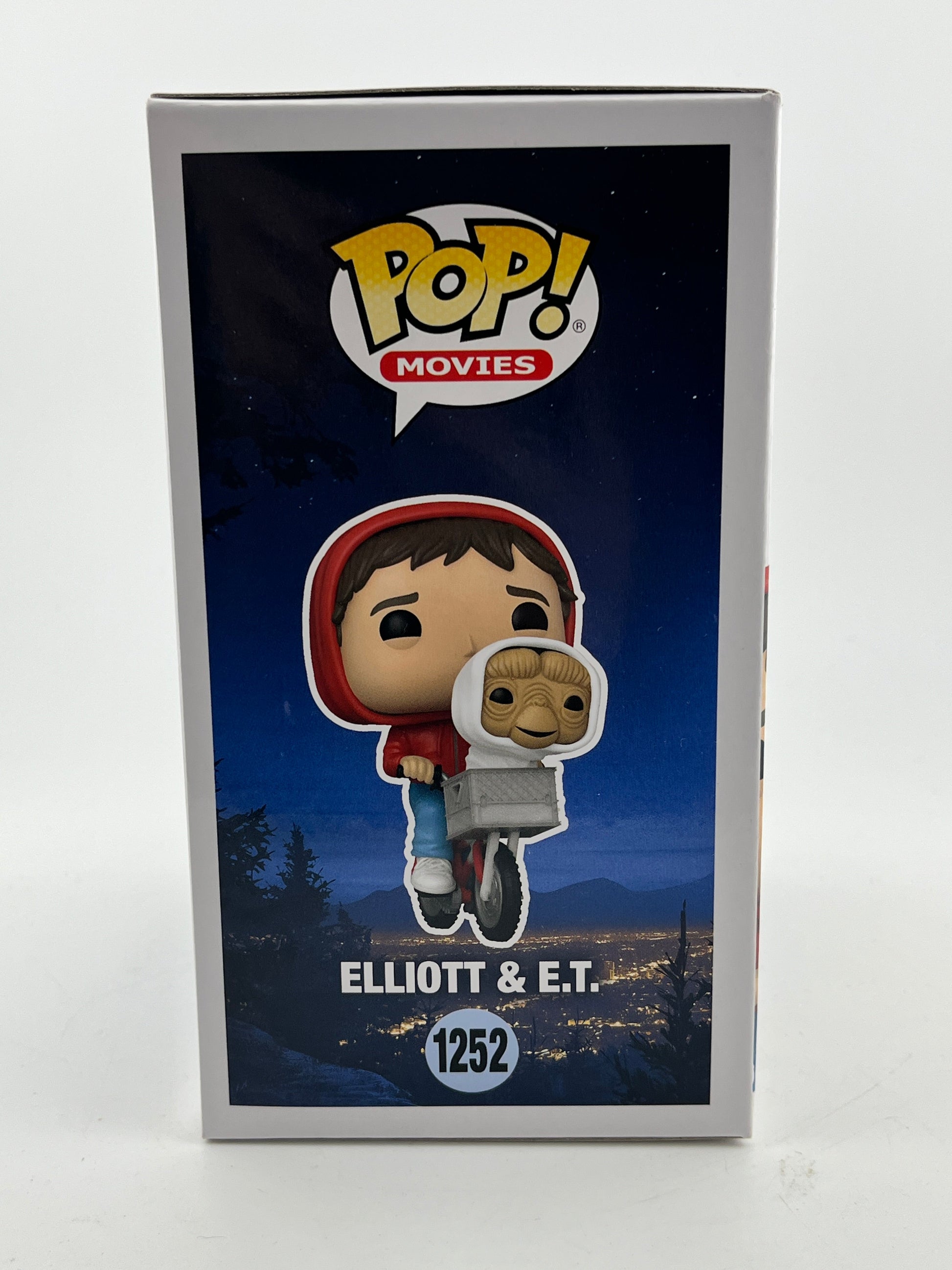 Funko POP! Movies E.T. - Elliot & E.T. #1252 - Vinyl Collectable FRENLY BRICKS - Open 7 Days