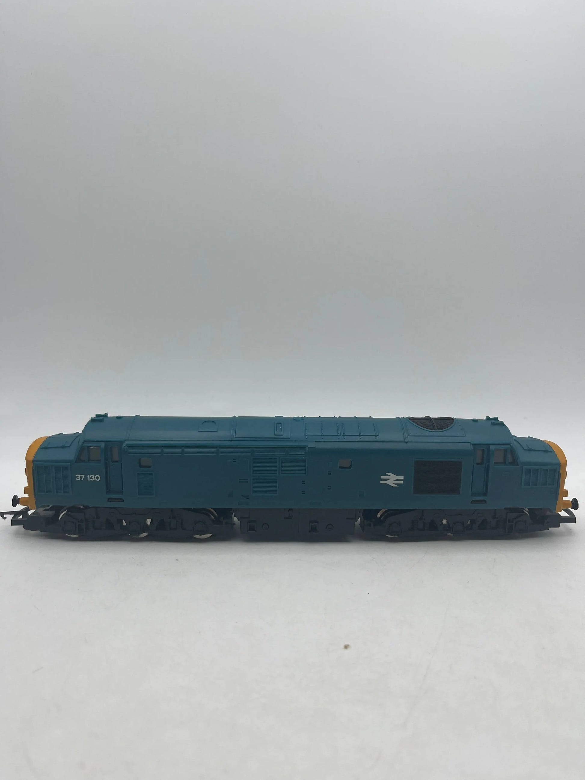 Hornby R751 Class 37 Diesel Locomotive OO Gauge British Rail Blue 37 130 8H22 FRENLY BRICKS - Open 7 Days image 3