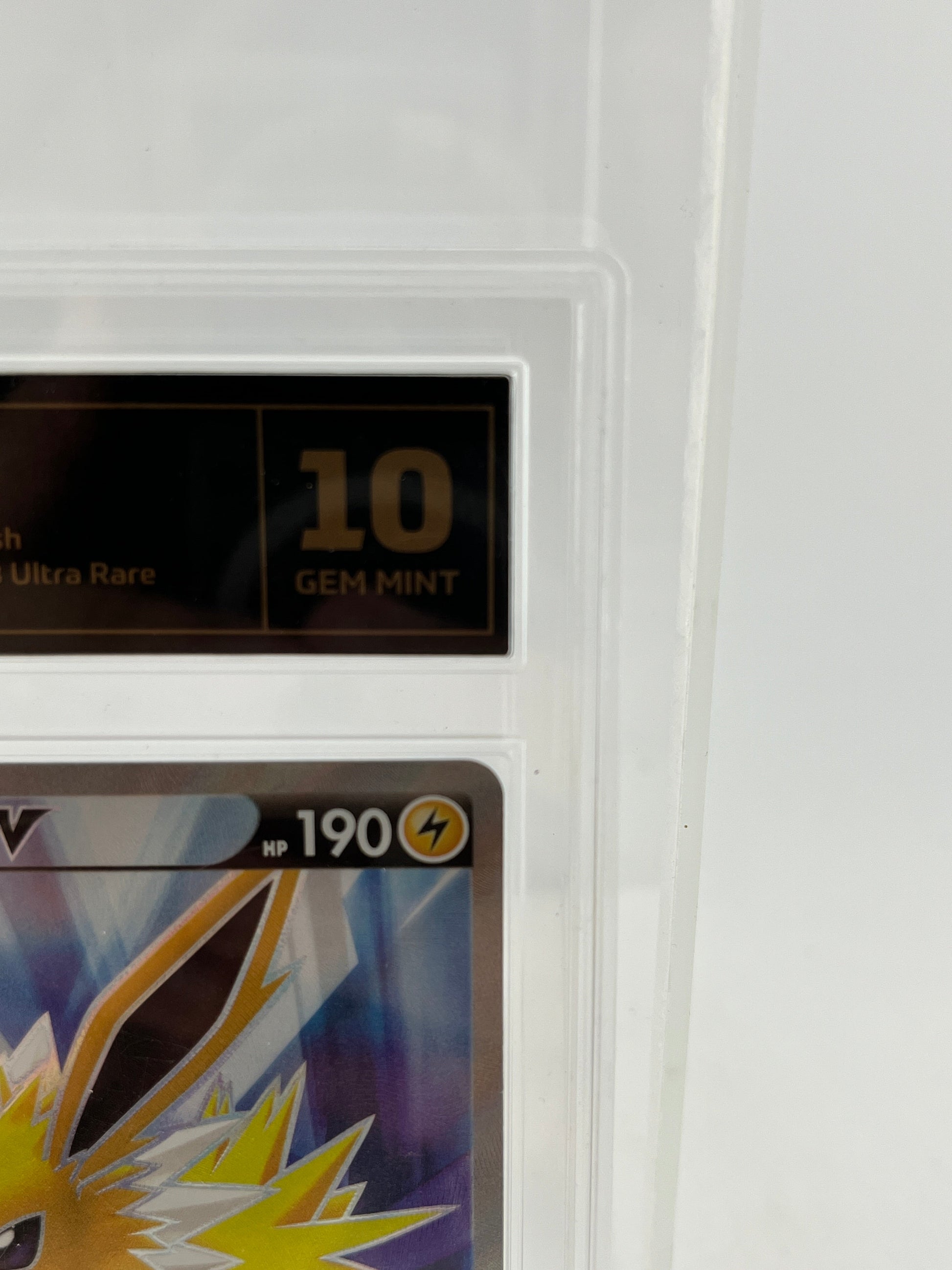 Jolteon V 177/203 GradedTCG 10 Gem Mint - English Evolving Skies FRENLY BRICKS - Open 7 Days