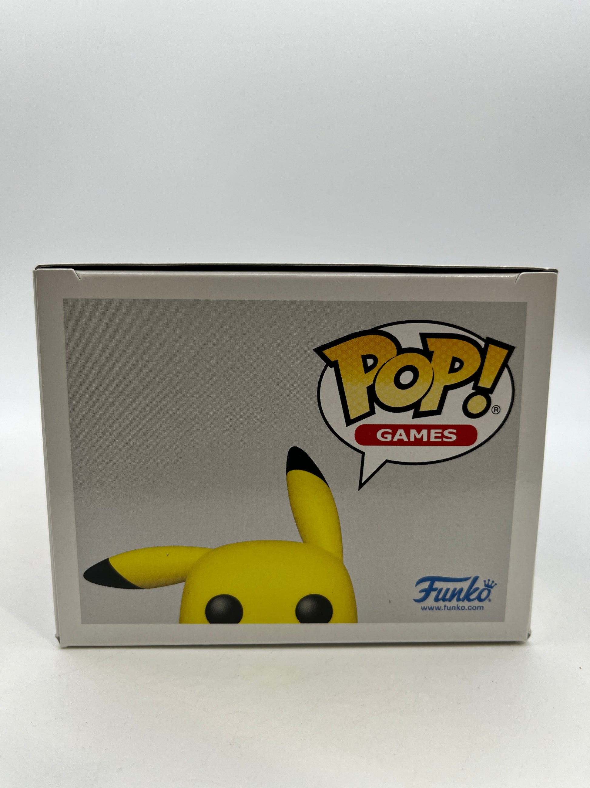 Funko POP! Games Pokémon Pikachu #553 - Flocked - Special Edition FRENLY BRICKS - Open 7 Days