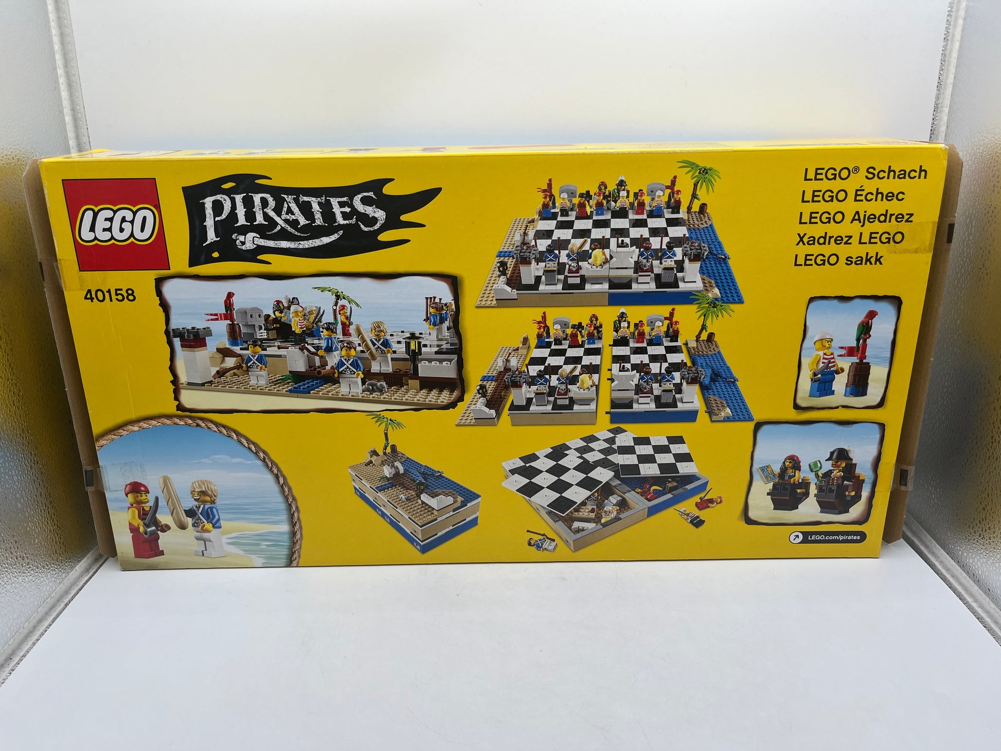 LEGO 40158 Pirates Chess Set Historical 20 Minifigures New Sealed Retired Rare FRENLY BRICKS - Open 7 Days