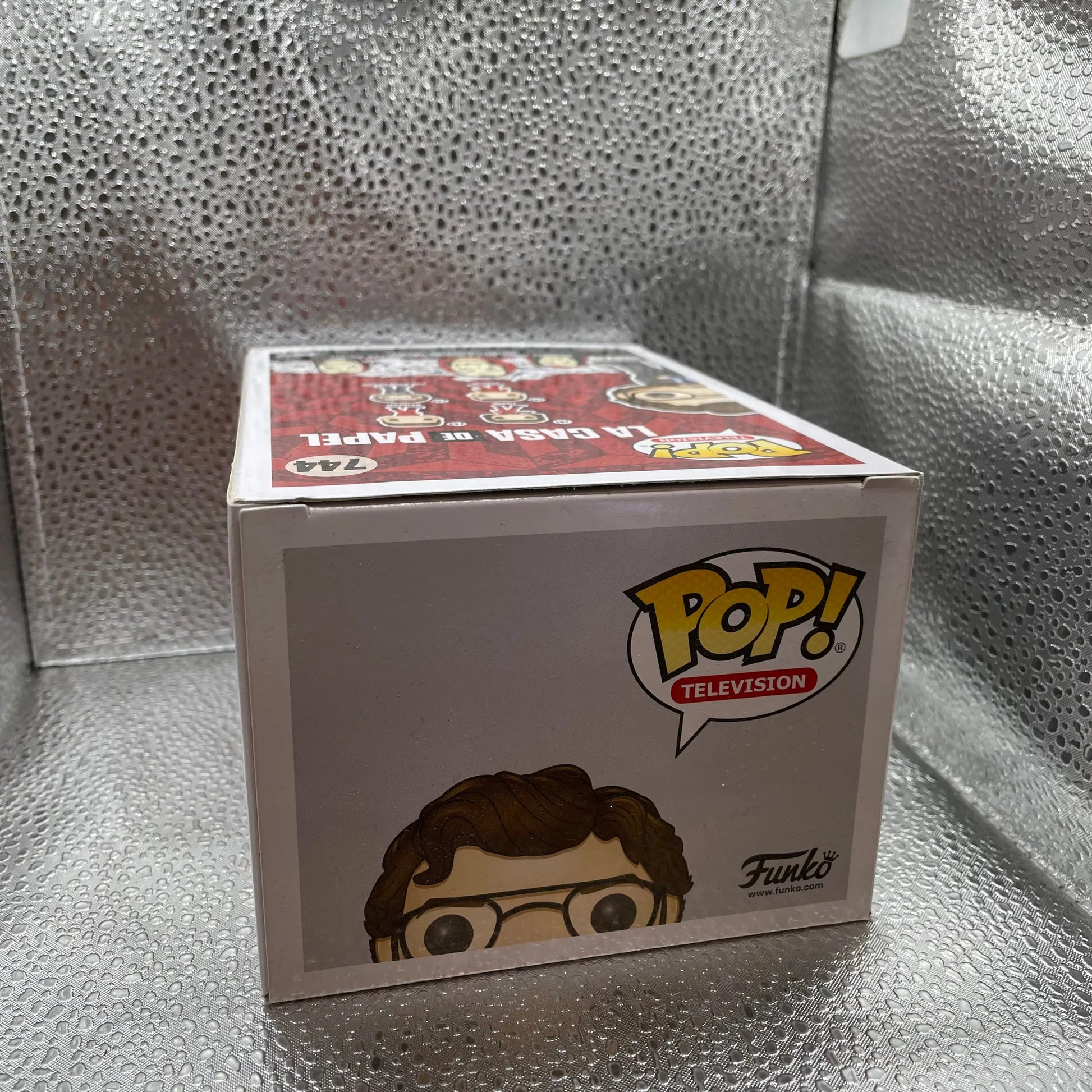 Funko Pop! La Casa de Papel #744 *The Professor* Sigma FRENLY BRICKS - Open 7 Days