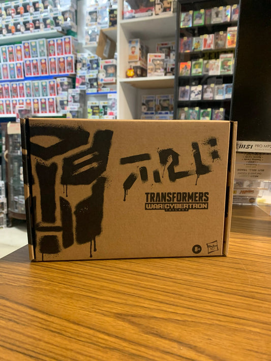 TRANSFORMERS GENERATIONS Selects ROTORSTORM! New! SEALED! WFC-GS19 FRENLY BRICKS - Open 7 Days