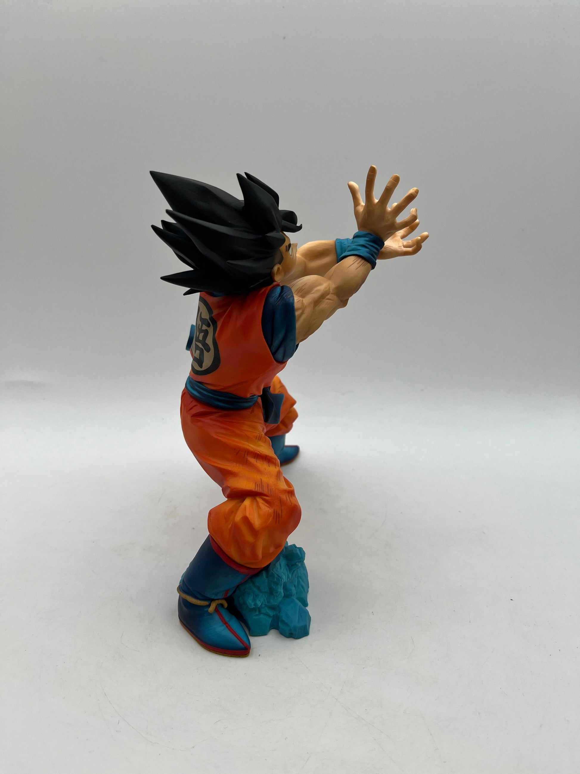 Banpresto Dragon Ball Z Kamehameha Wave Son Goku Gokou Action Figure - Ex Display FRENLY BRICKS - Open 7 Days