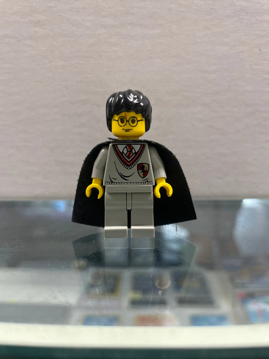 LEGO® Harry Potter Minifigure hp005 Harry Potter - Gryffindor Shield, Cape FRENLY BRICKS - Open 7 Days